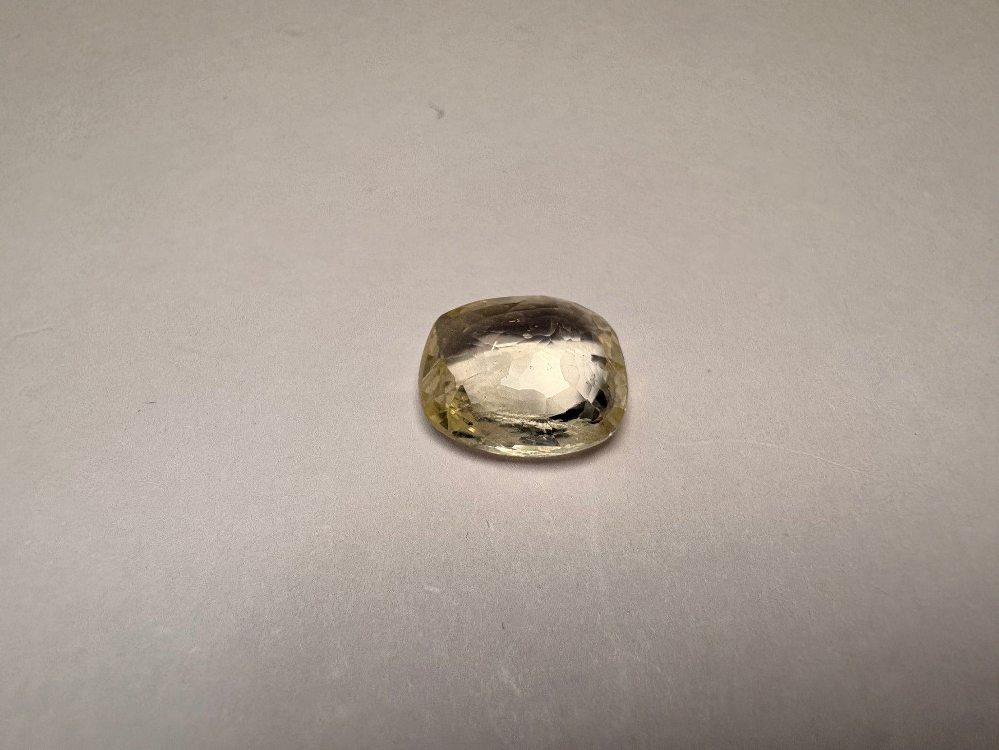 Yellow Sapphire 3.63 carat YSR-158 alternate face-up view