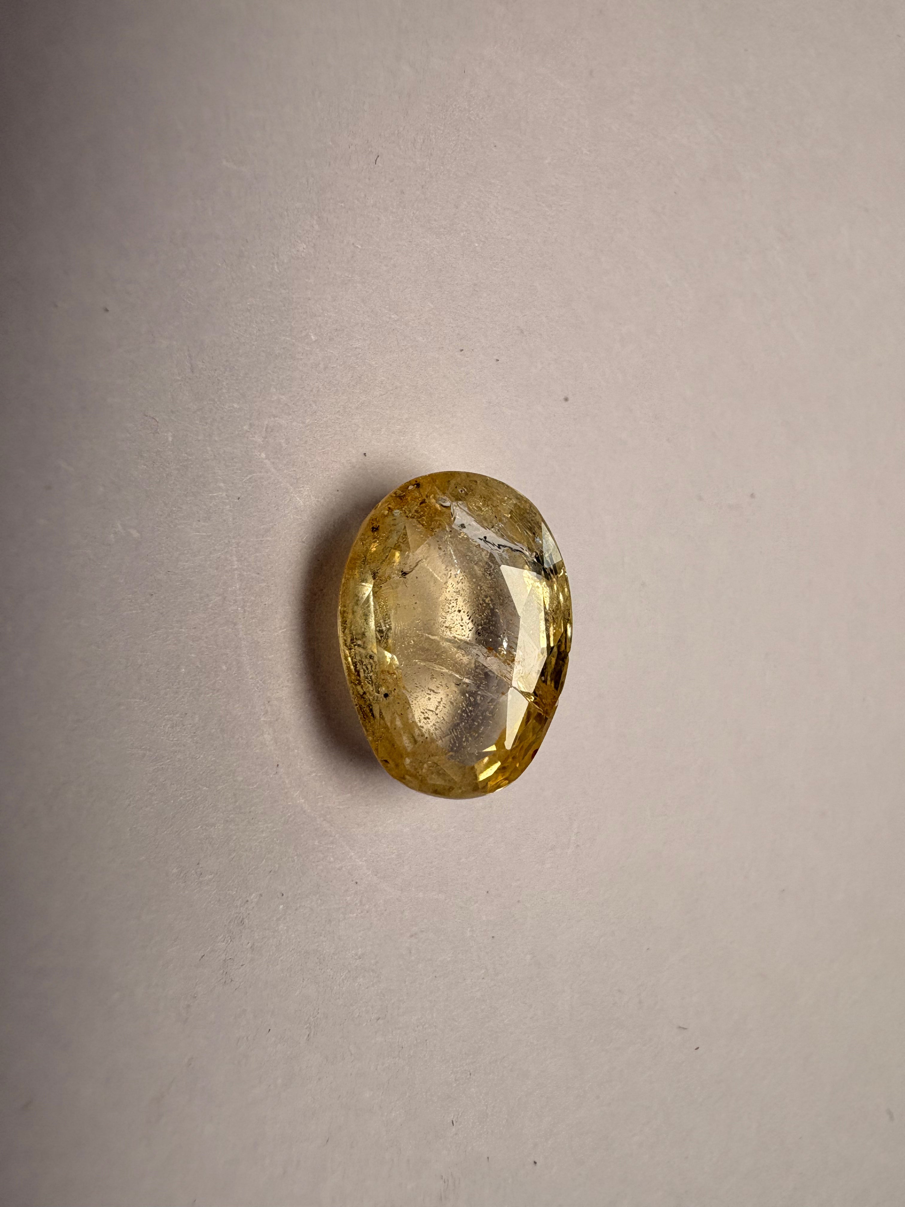 Yellow Sapphire 5.05 carat YSR-163 alternate face-up view