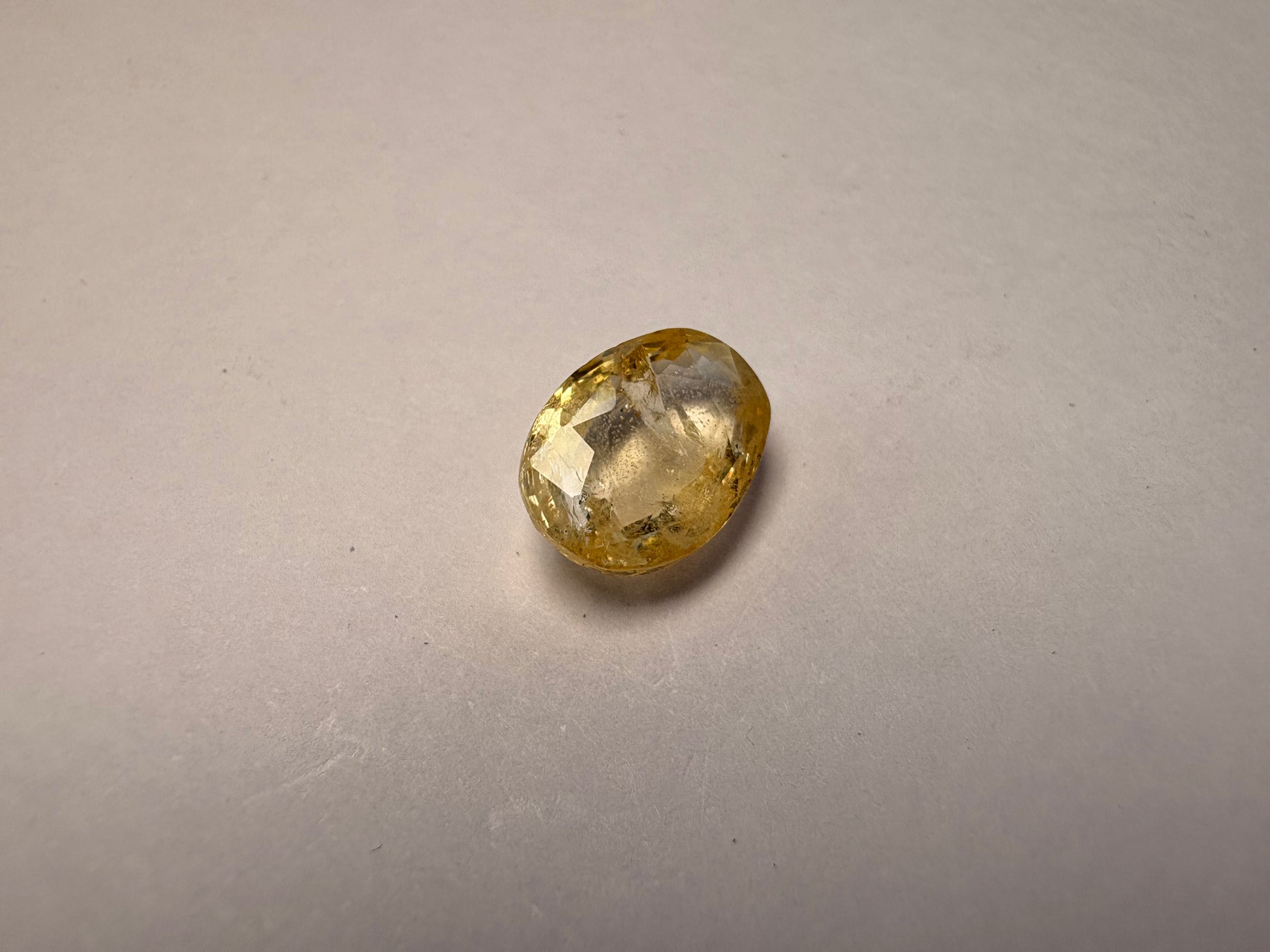 Yellow Sapphire 5.05 carat YSR-163 close view
