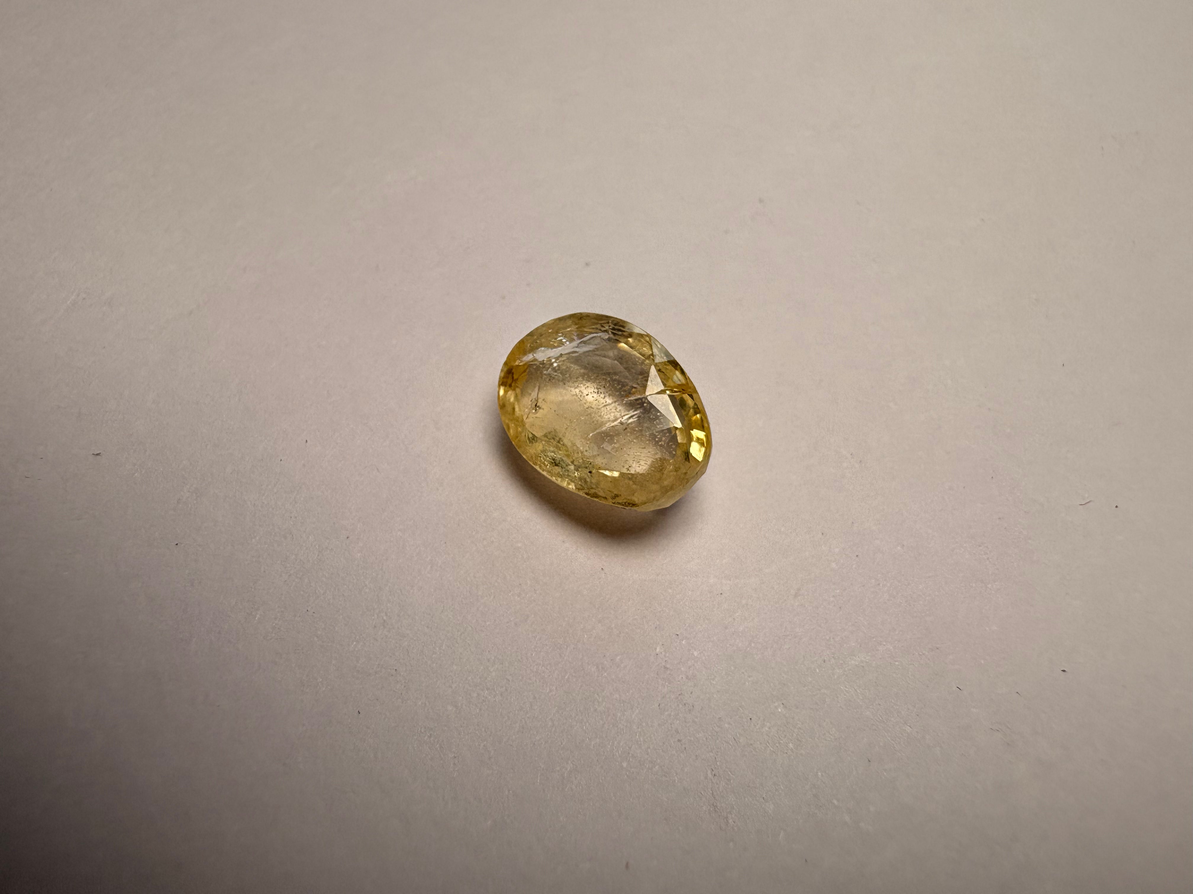 Yellow Sapphire 5.05 carat YSR-163 angled view