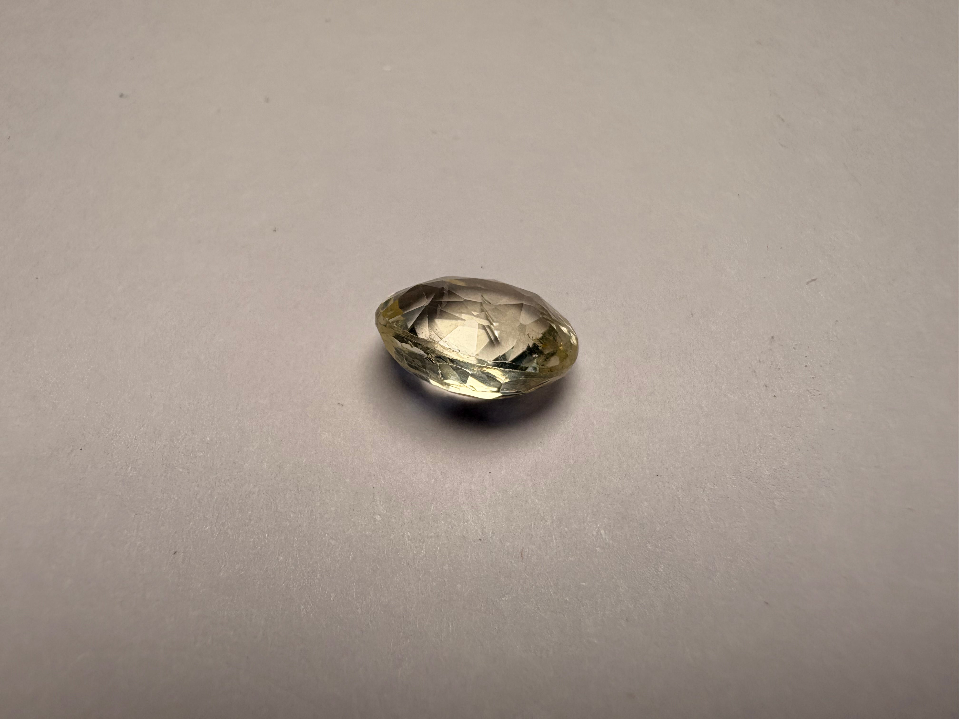 Yellow Sapphire 3.68 carat YSR-164 reverse view