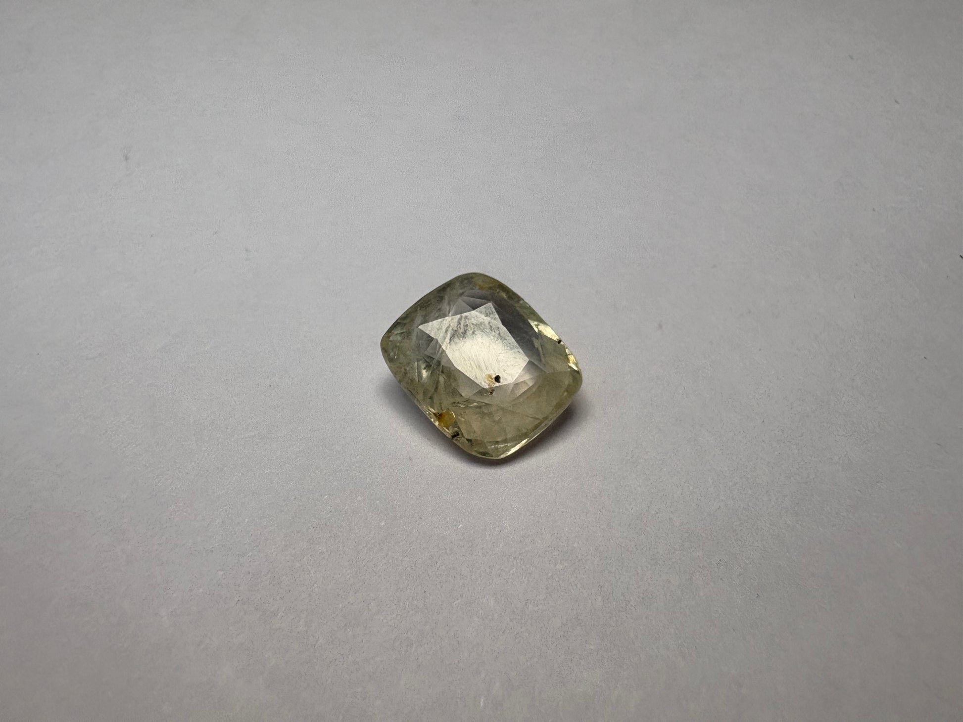 Yellow Sapphire 5.33 carat YSR-166 alternate face-up view