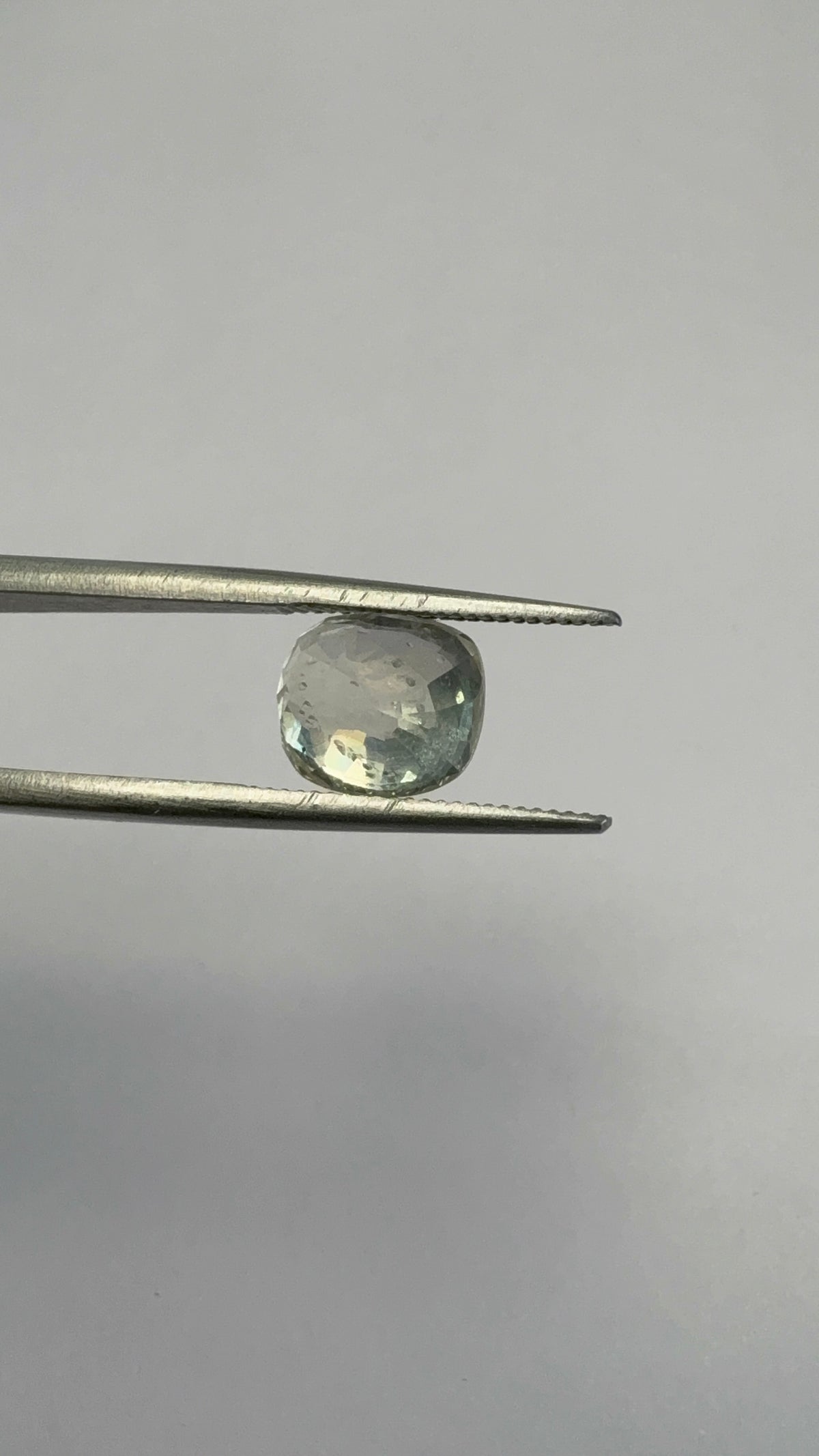 Yellow Sapphire 3.69 carat YSR-173 reverse view