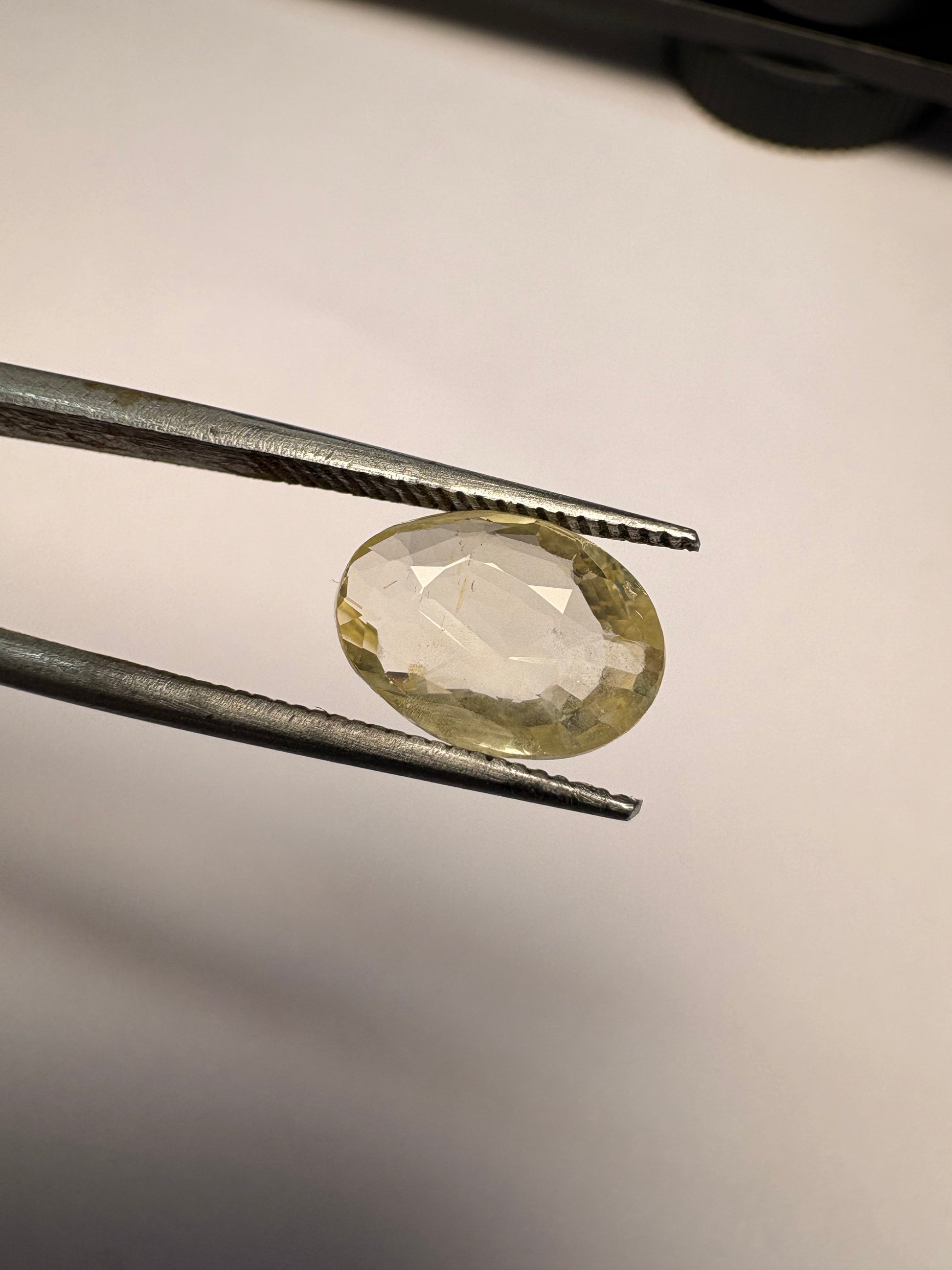 Yellow Sapphire 3.07 carat YSR-175 front view