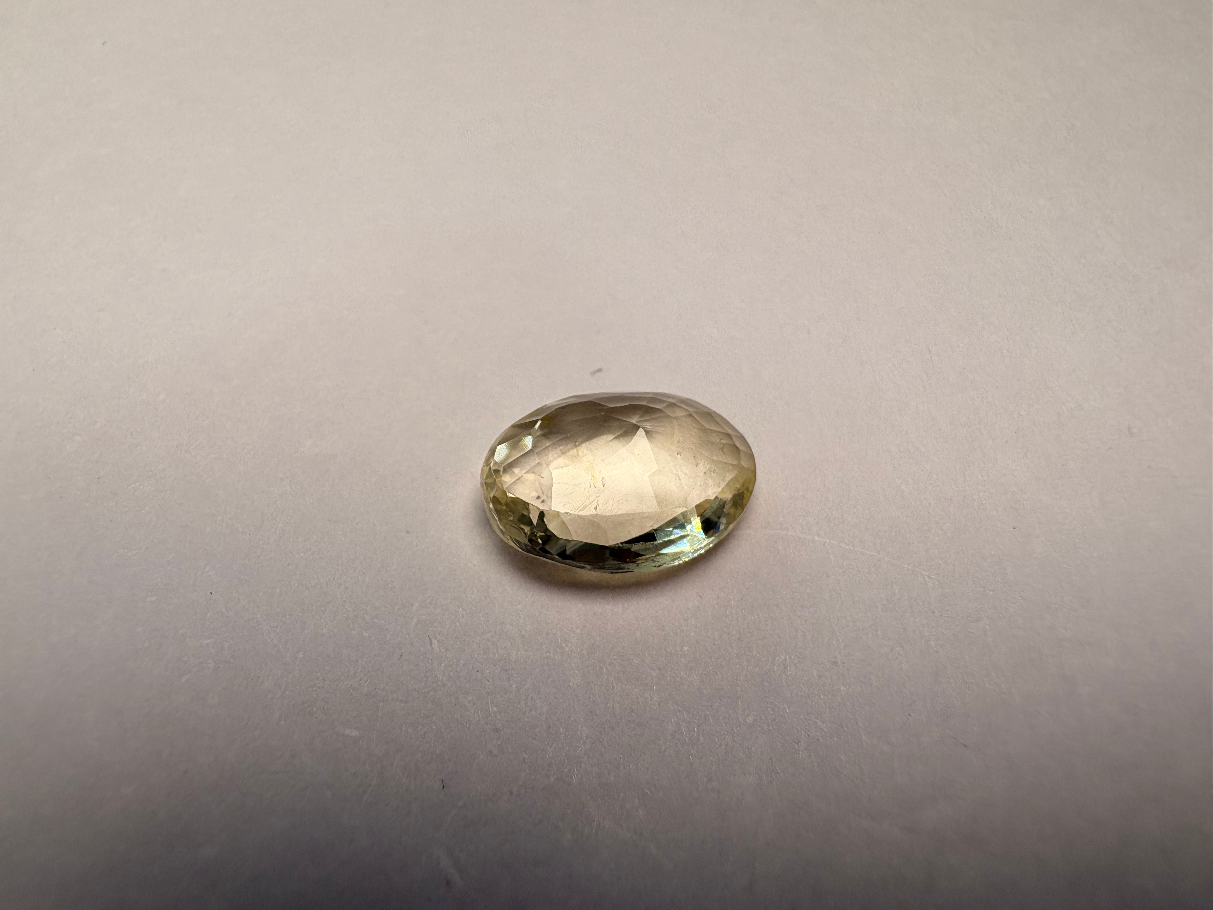 Yellow Sapphire 3.07 carat YSR-175 alternate face-up view