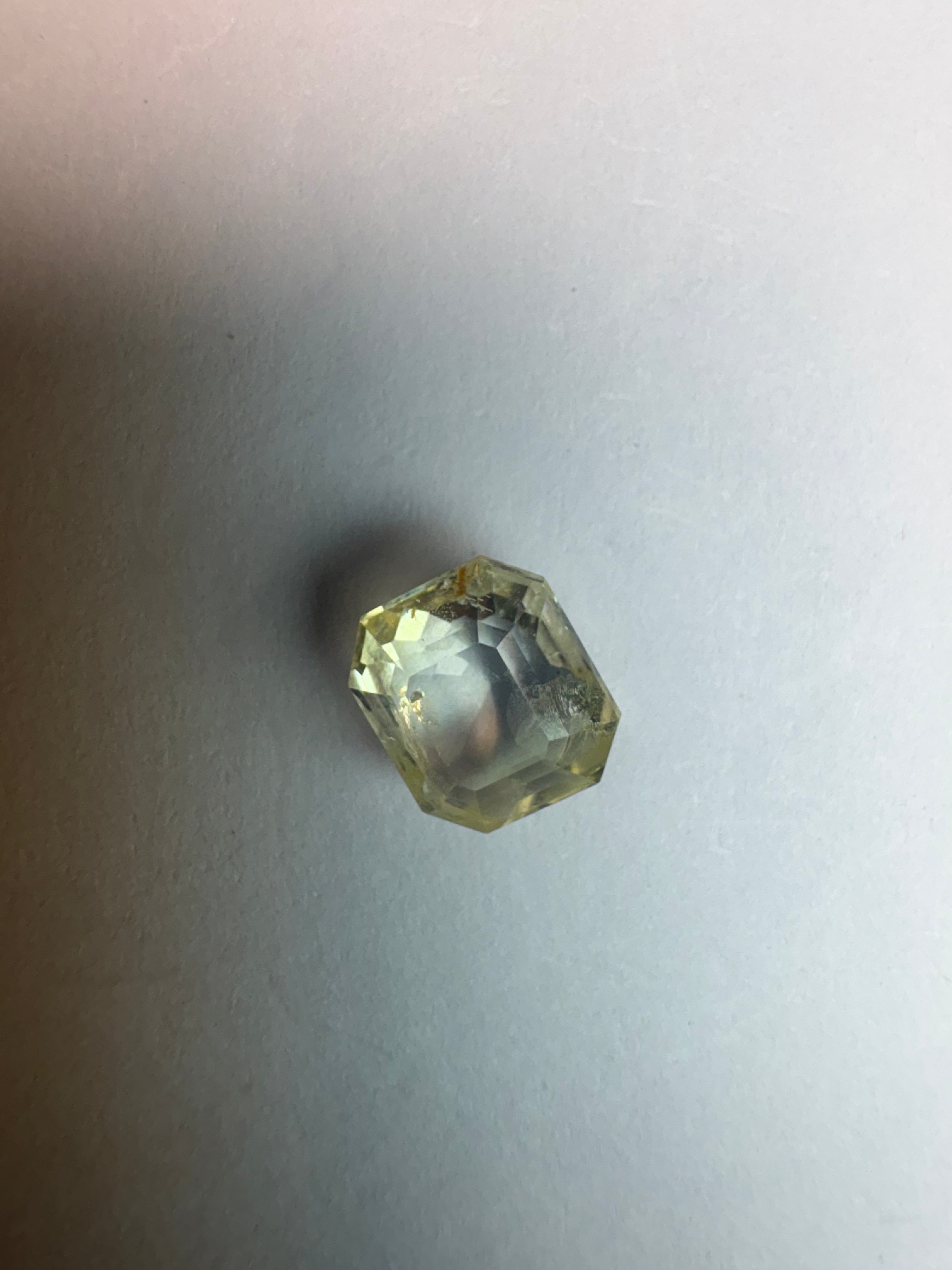 Yellow Sapphire 3.22 carat YSR-180 detail view 8