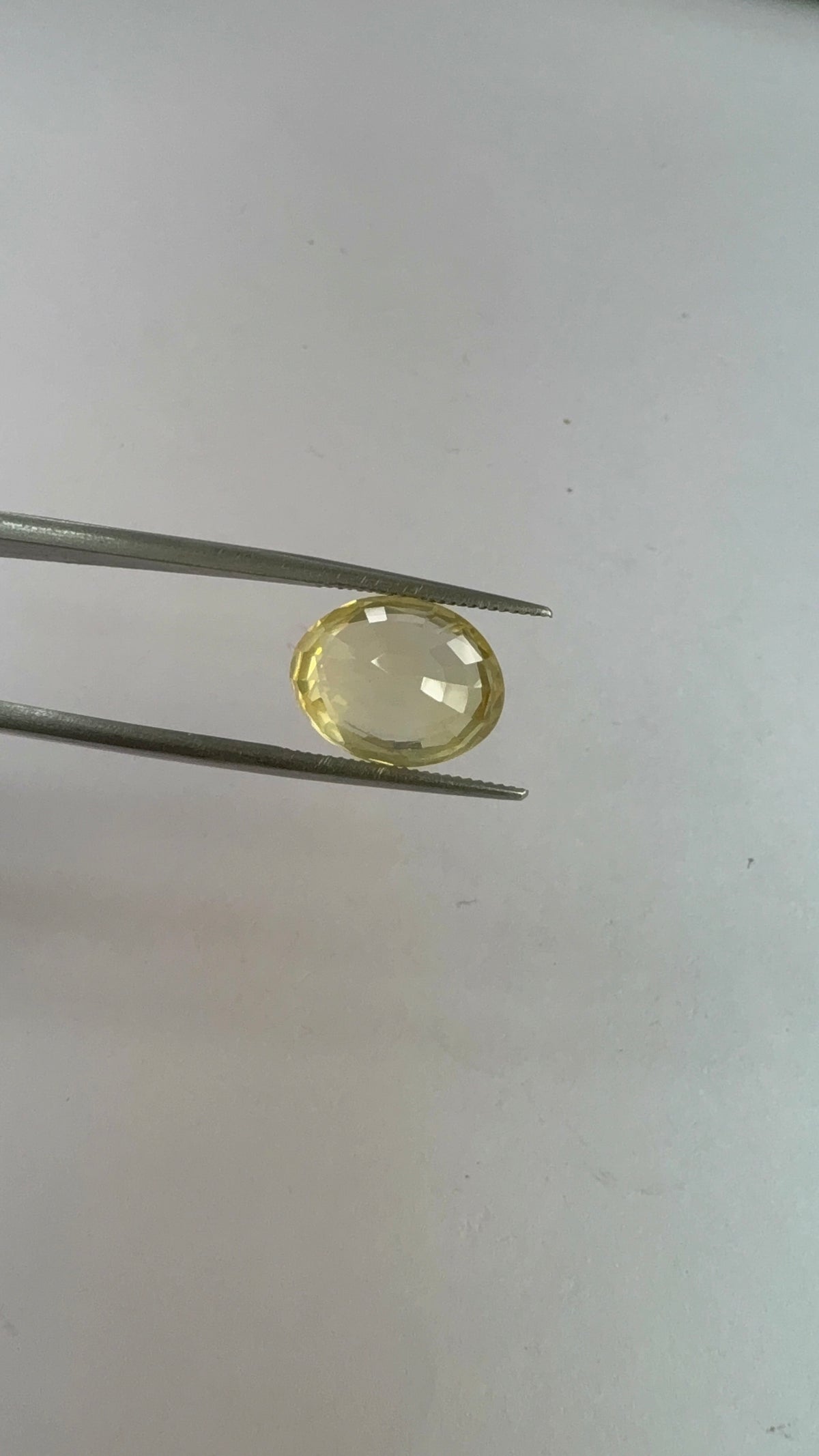 Yellow Sapphire 7.02 carat YSR-181 face-up view