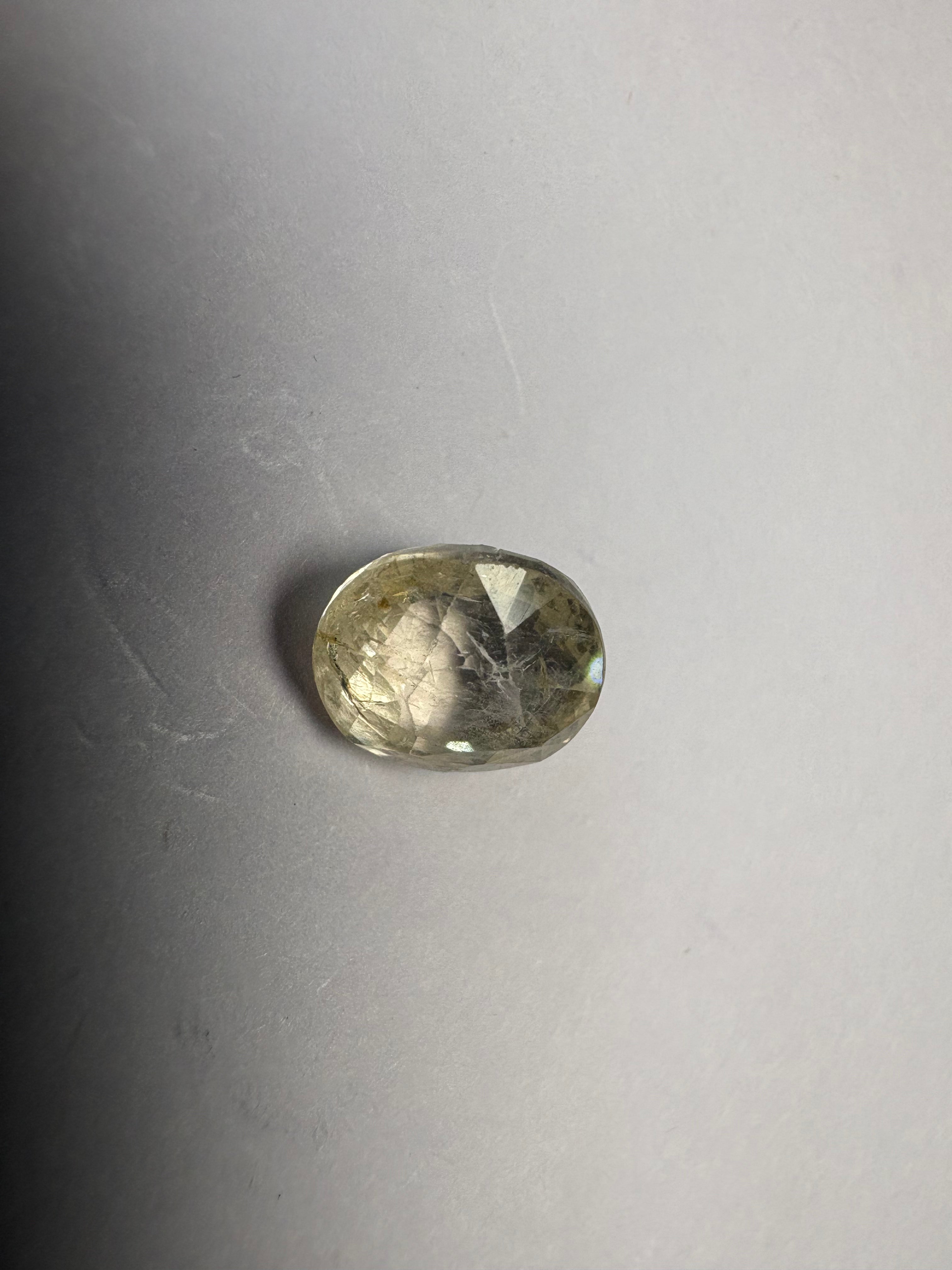 Yellow Sapphire 3.09 carat YSR-191 reverse view