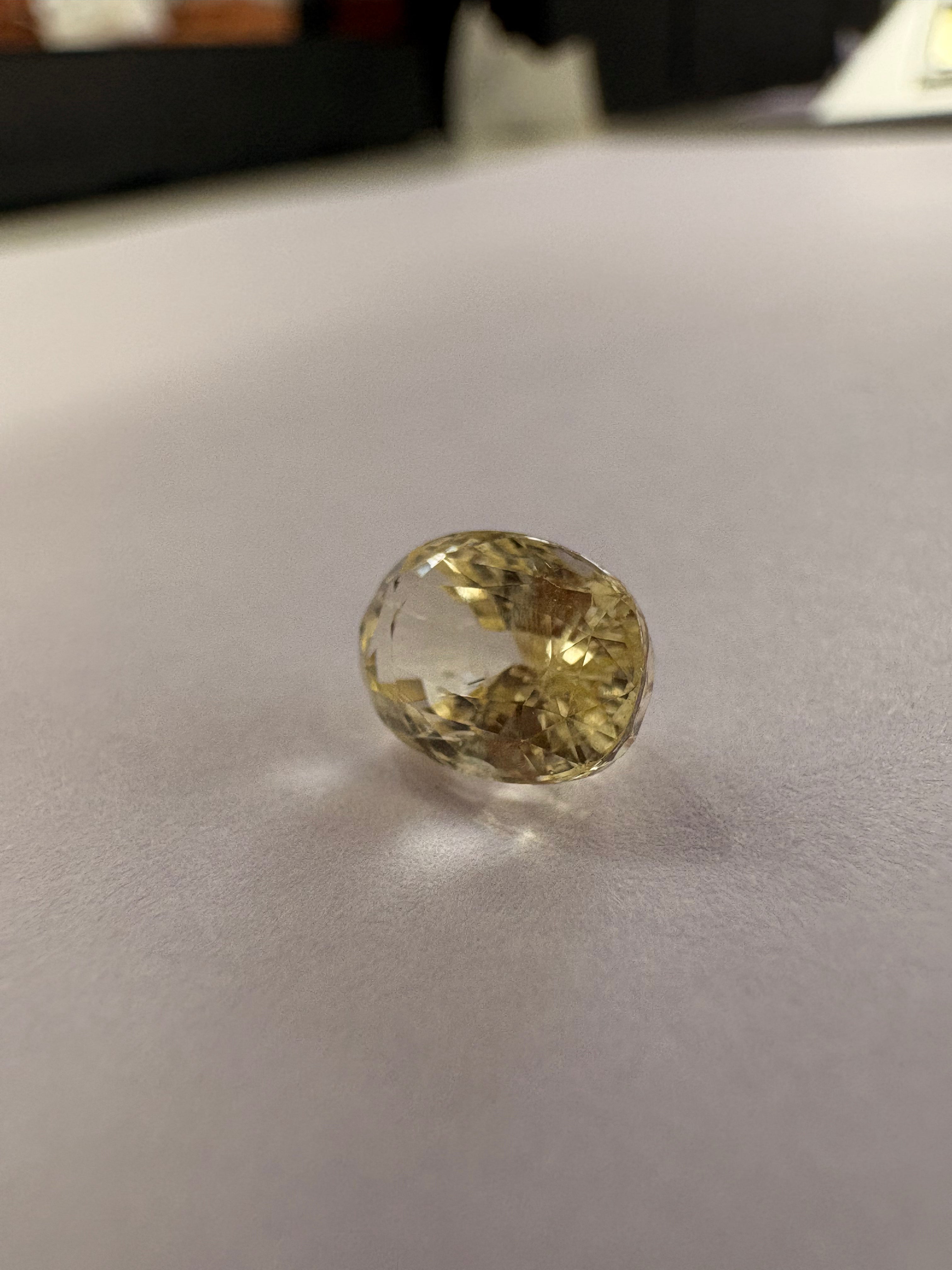 Yellow Sapphire 3.02 carat YSR-196 side view