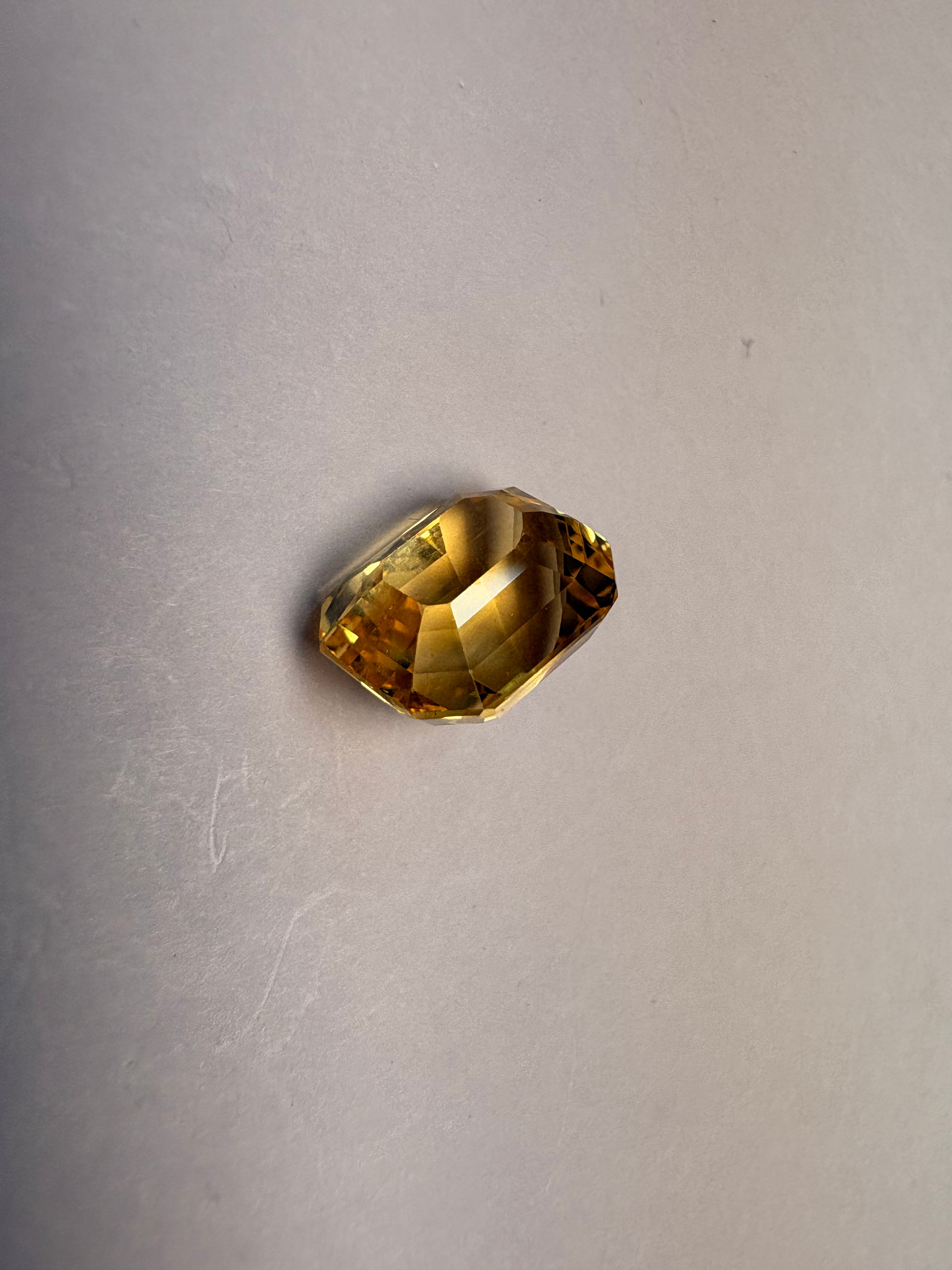 Yellow Sapphire 5.05 carat YSR-198 angled view