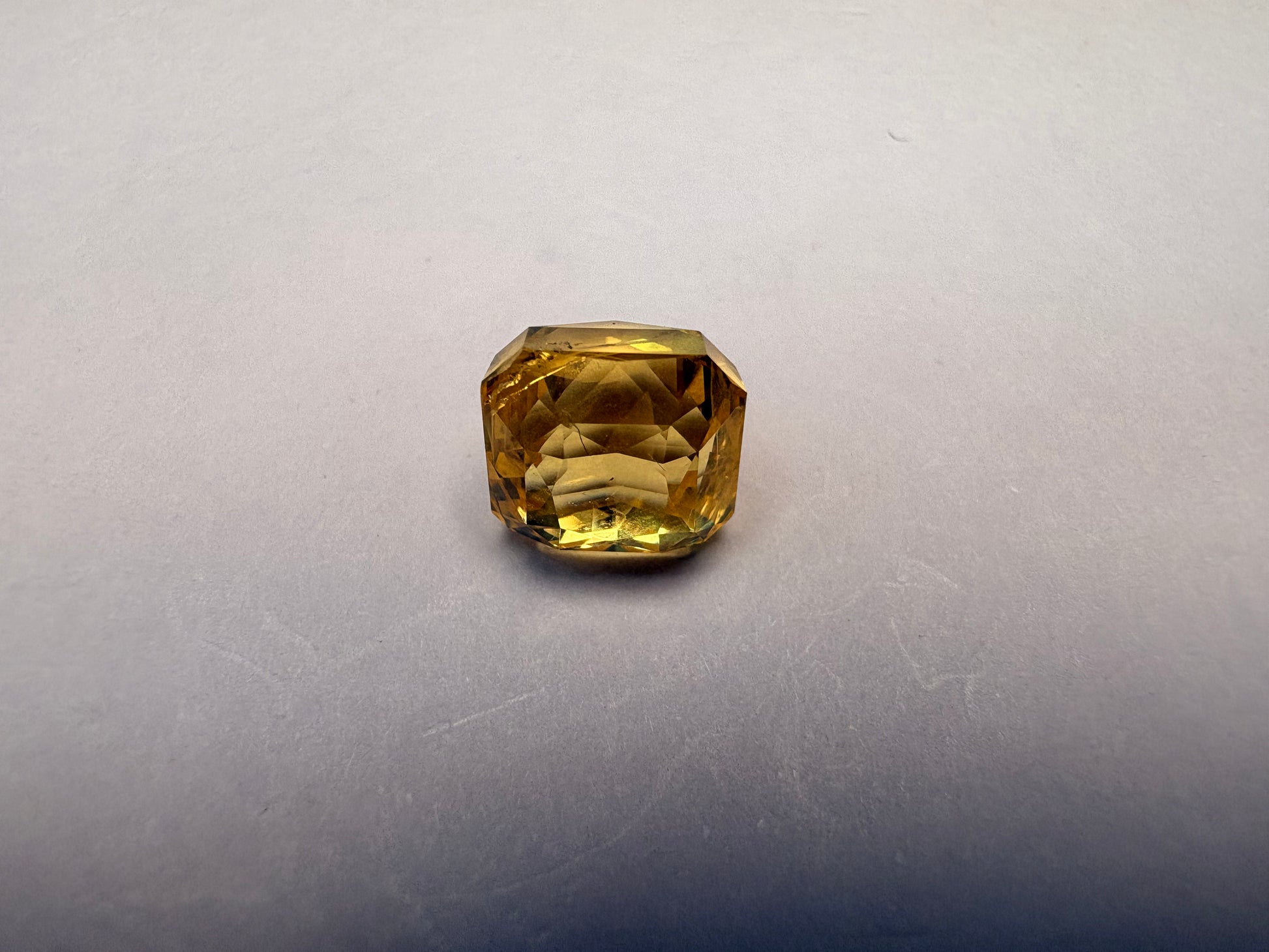 Yellow Sapphire 4.83 carat YSR-199 alternate face-up view