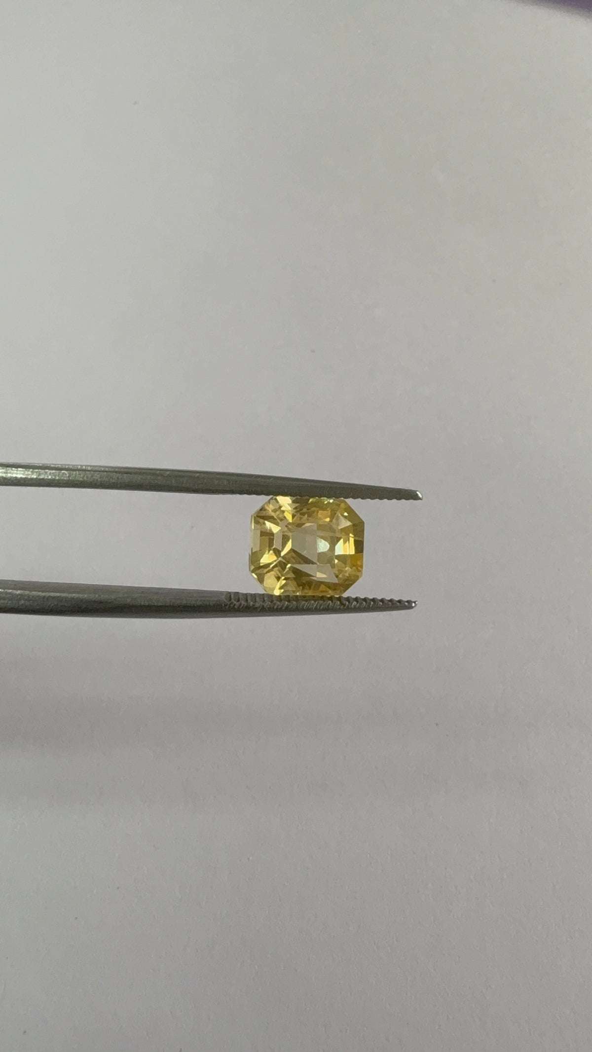 Yellow Sapphire 3.06 carat YSR-20 front view
