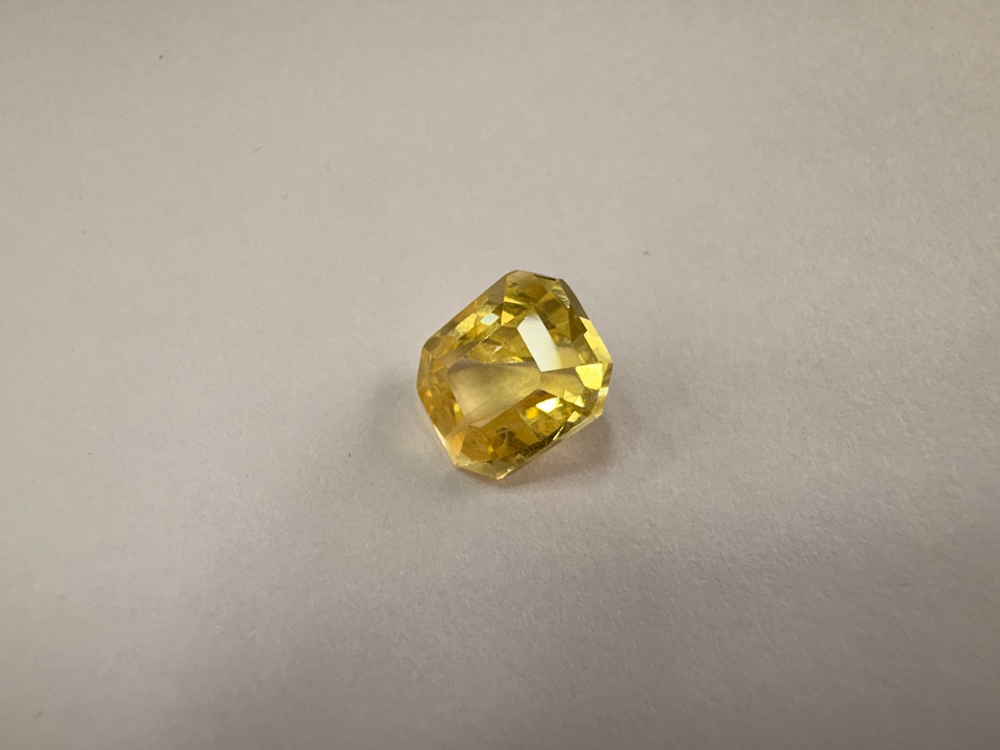 Yellow Sapphire 3.06 carat YSR-20 angled view