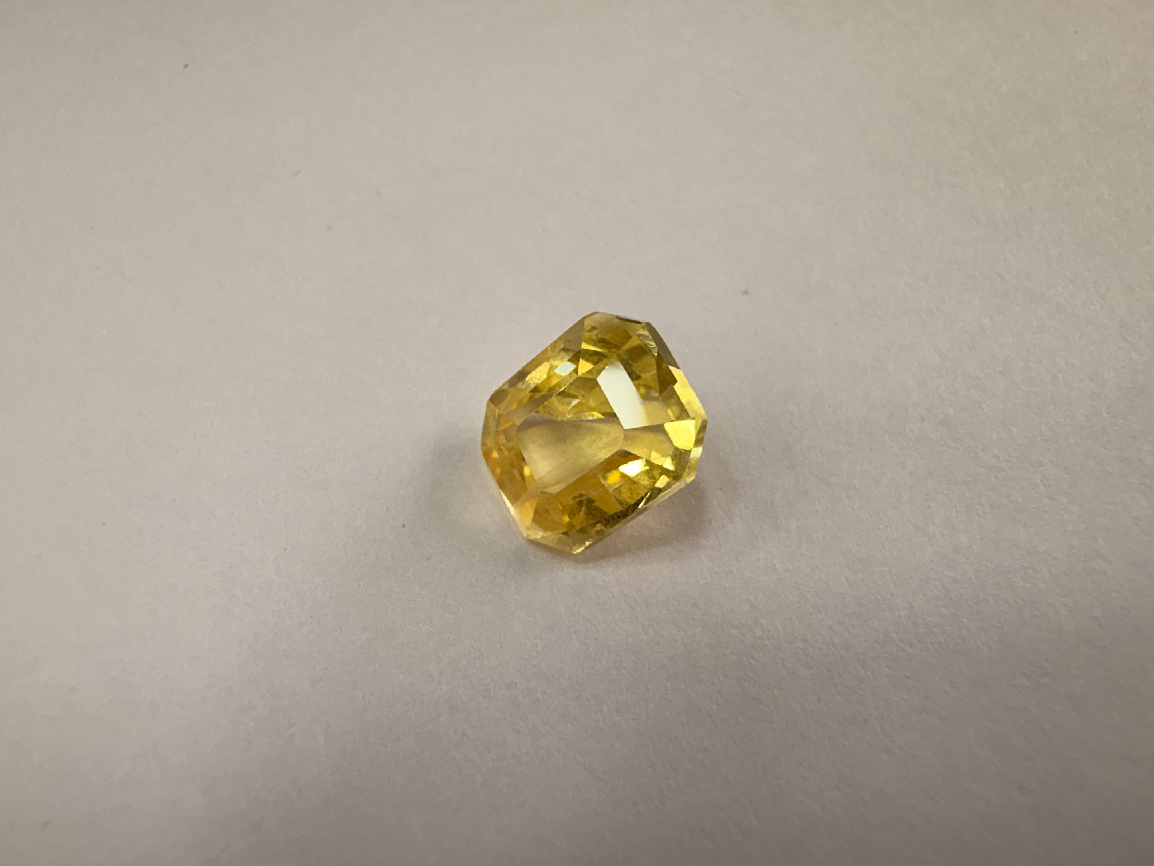 Yellow Sapphire 3.06 carat YSR-20 angled view