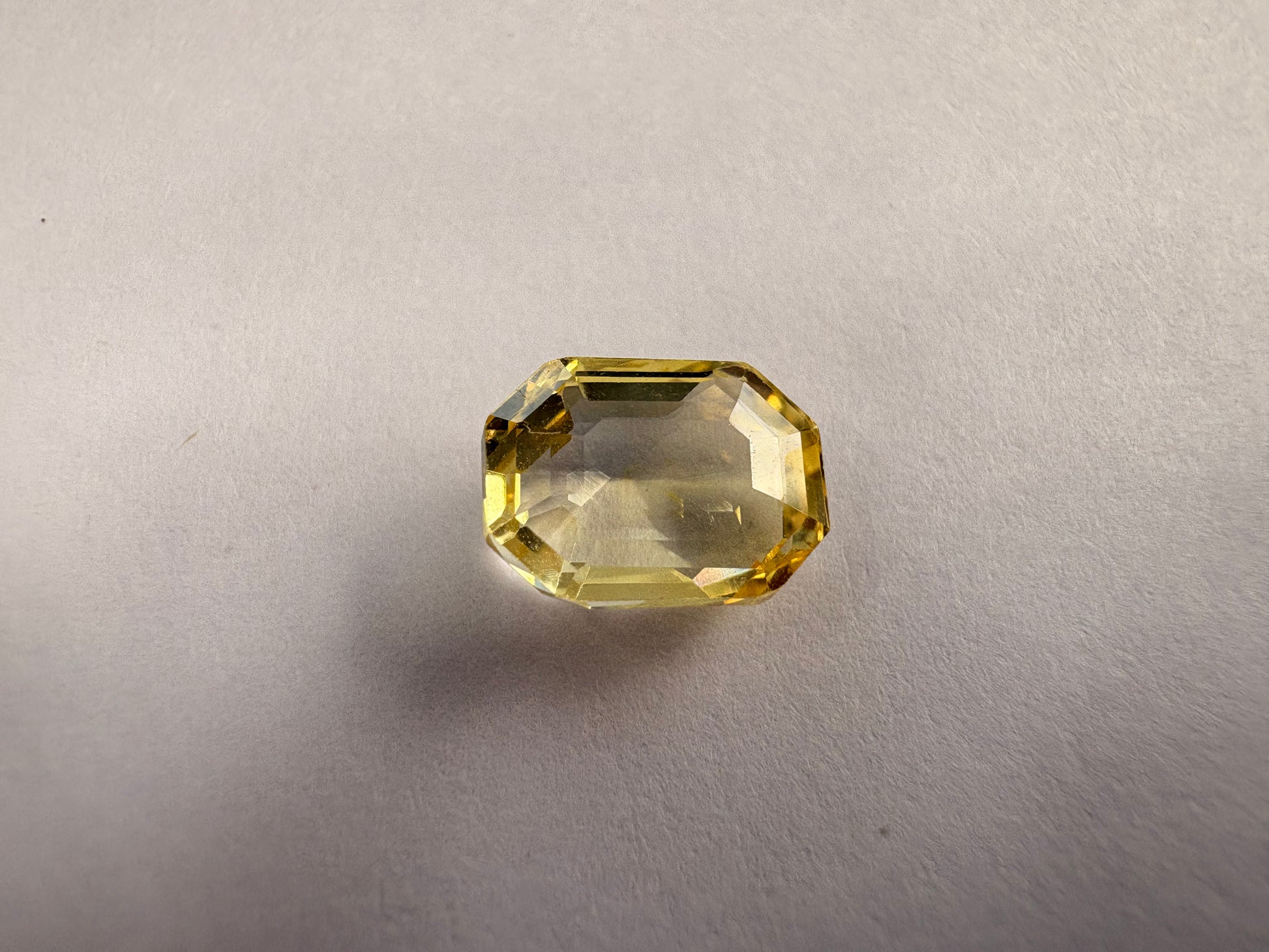 Yellow Sapphire 3.00 carat YSR-203 reverse view