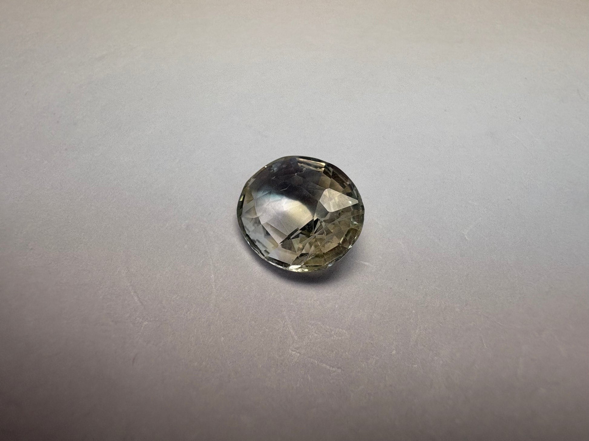 Yellow Sapphire 3.21 carat YSR-209 face-up view