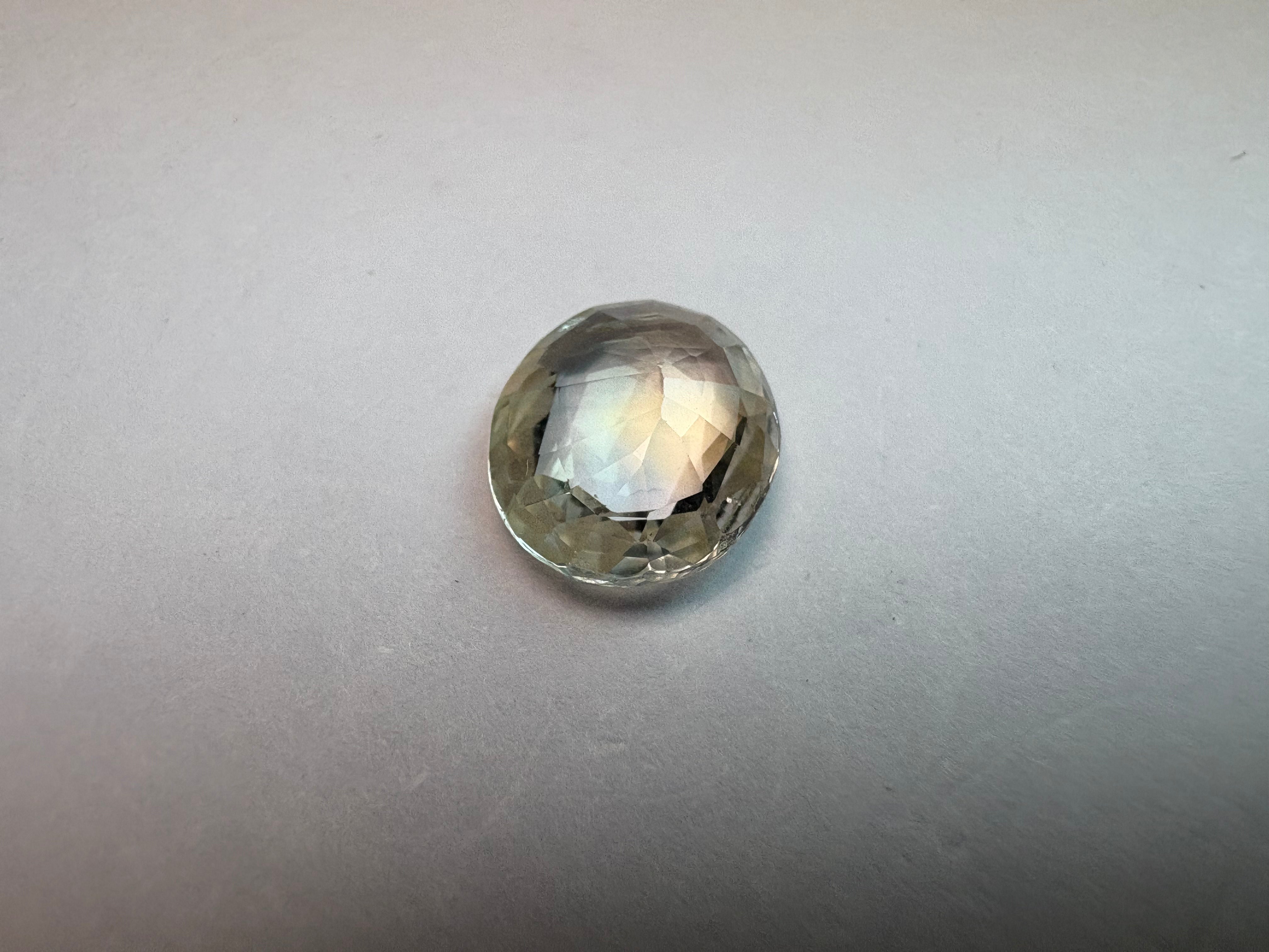 Yellow Sapphire 3.21 carat YSR-209 side view