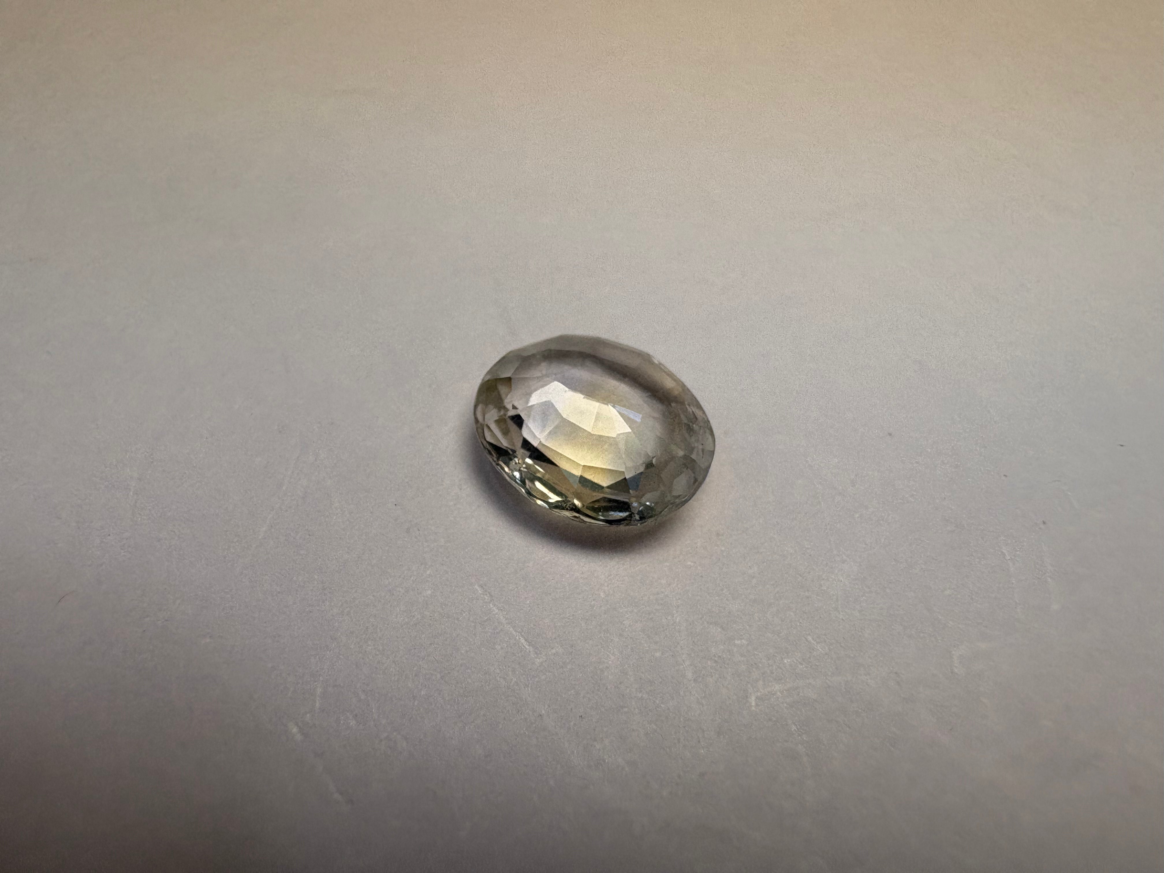 Yellow Sapphire 3.21 carat YSR-209 detail view 8