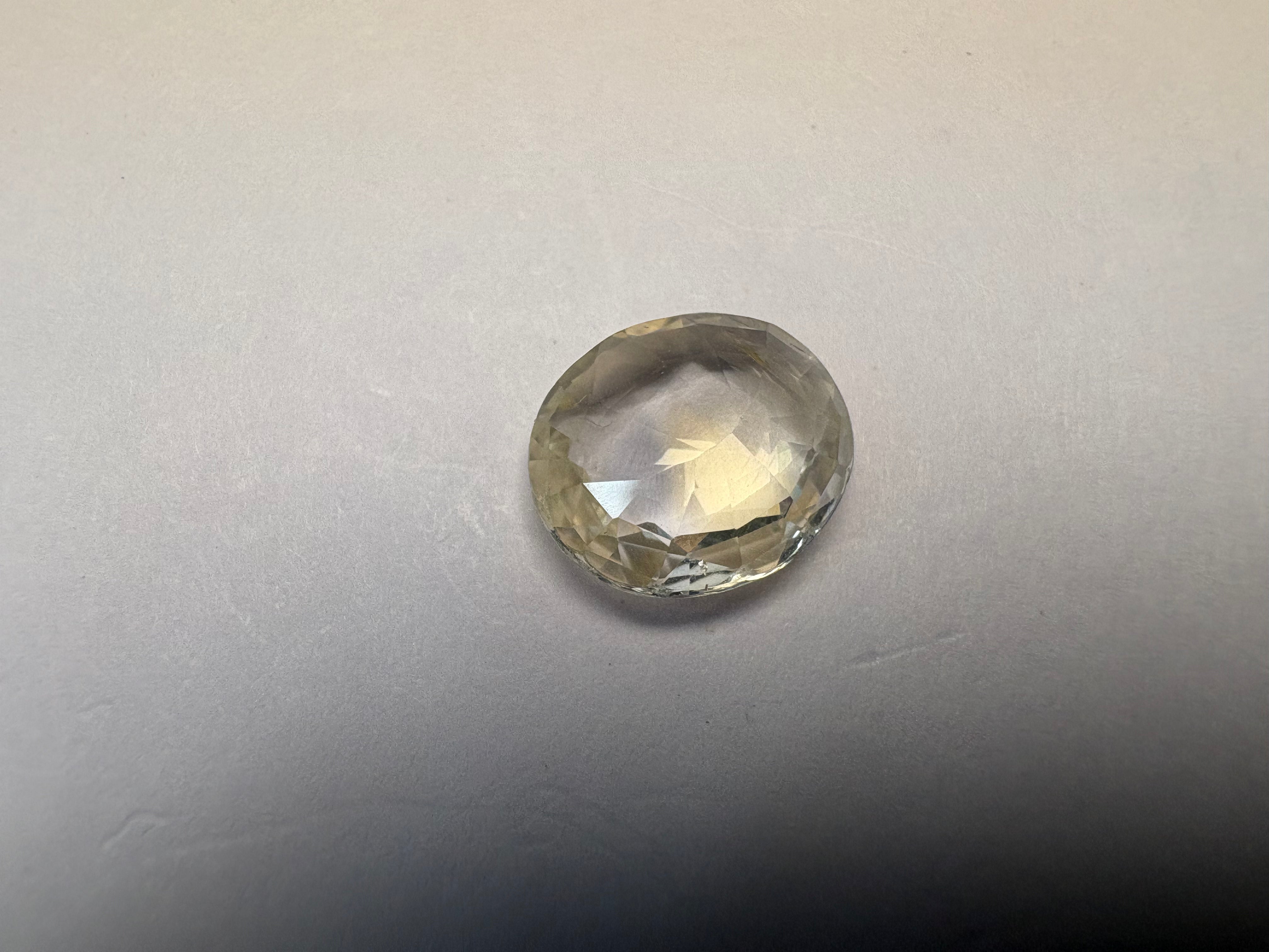 Yellow Sapphire 3.21 carat YSR-209 detail view 9