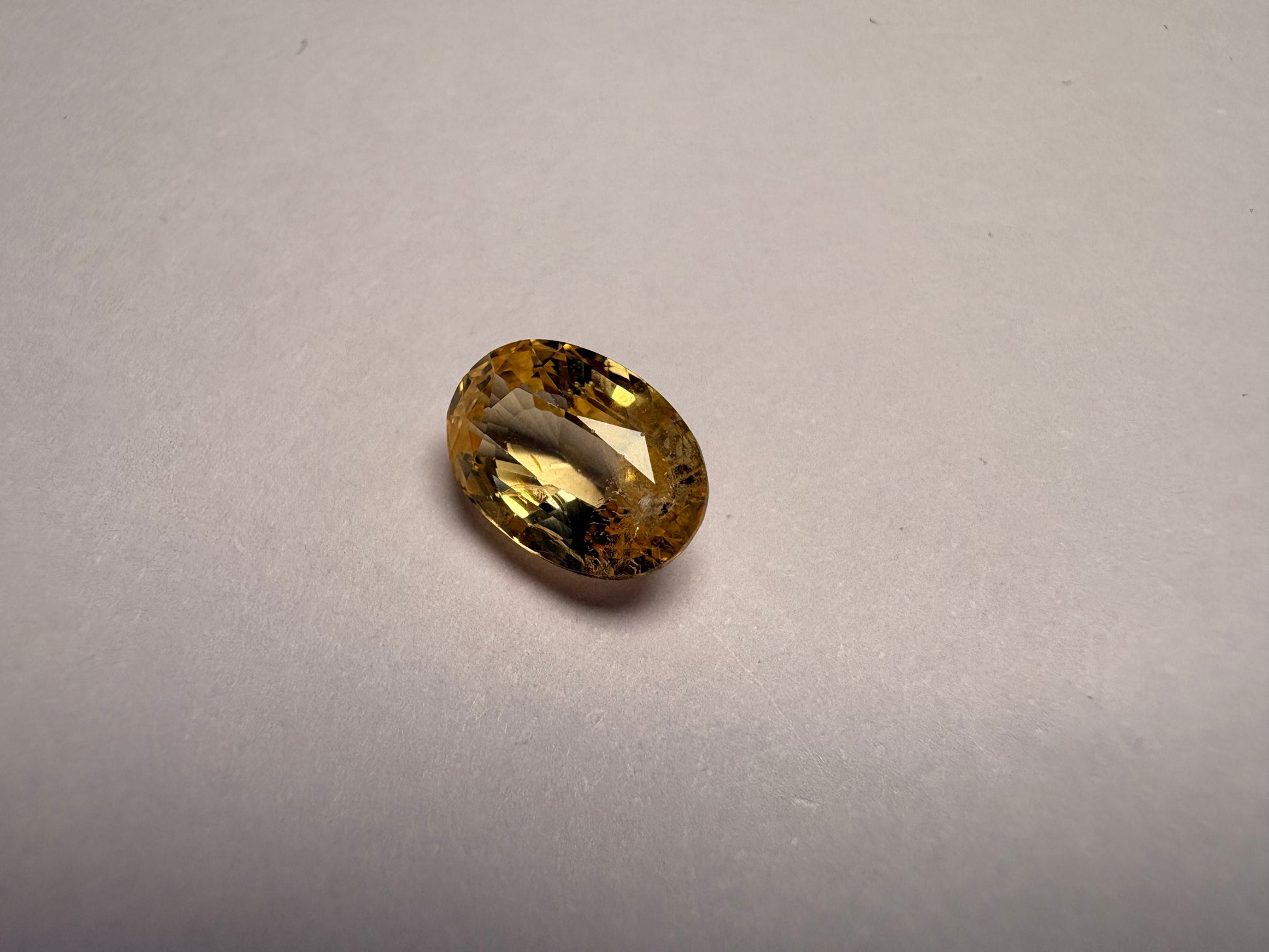 Yellow Sapphire 3.35 carat YSR-214 close view