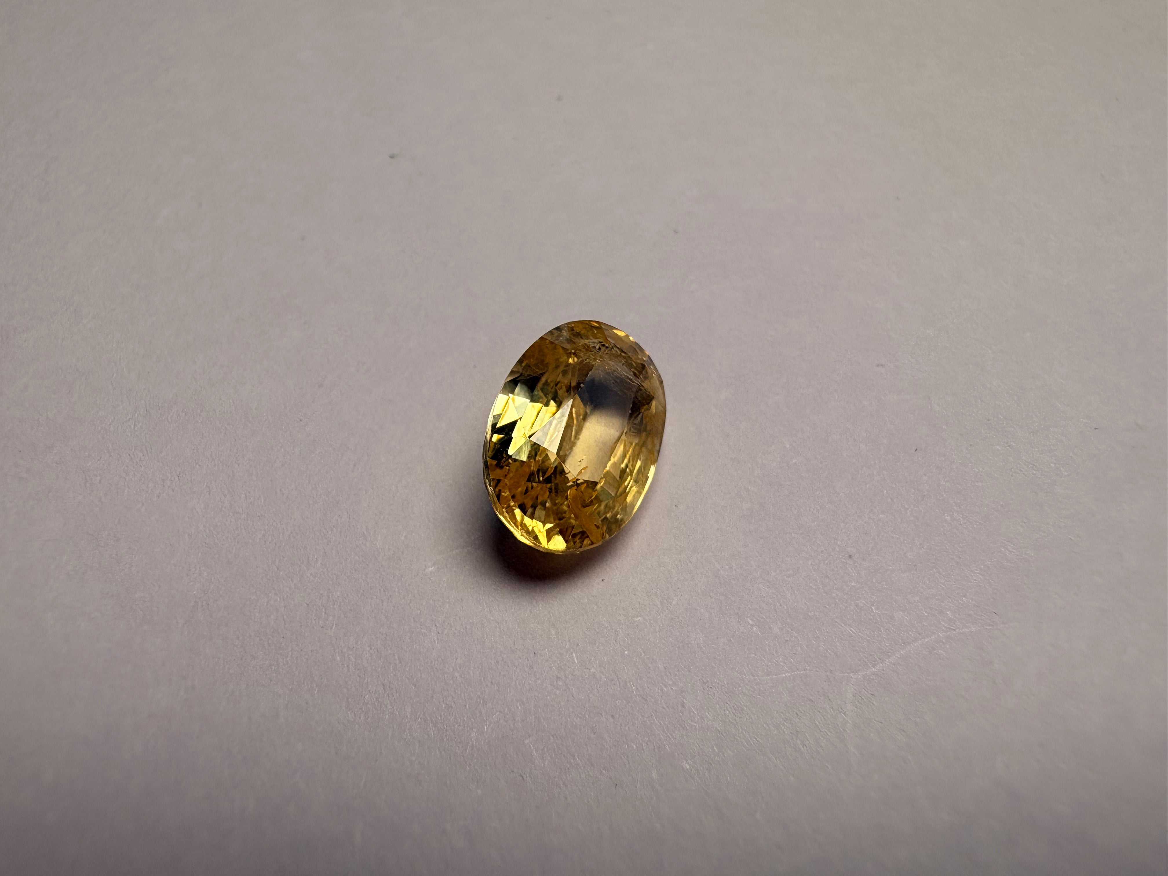 Yellow Sapphire 3.35 carat YSR-214 angled view