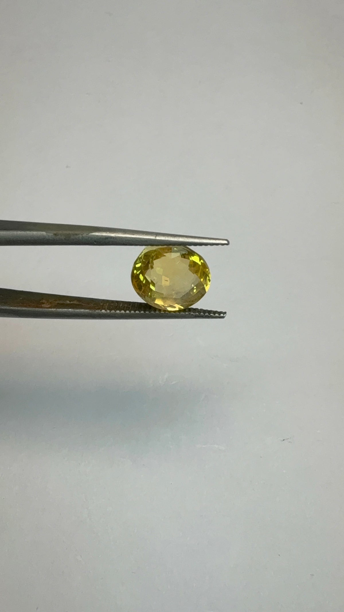 Yellow Sapphire 4.07 carat YSR-225 front view