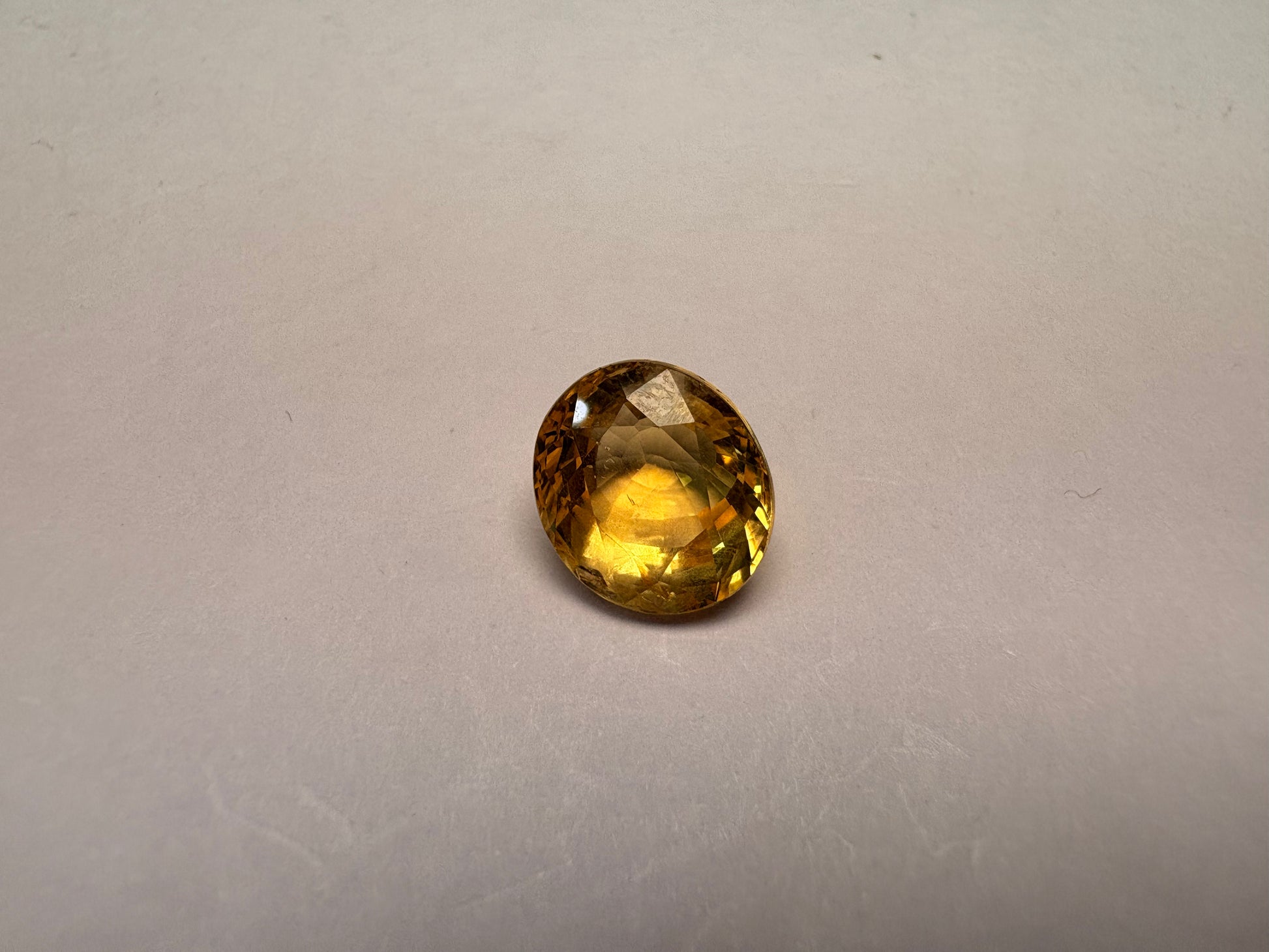 Yellow Sapphire 4.07 carat YSR-225 alternate face-up view
