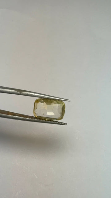 Yellow Sapphire 5.22 carat YSR-226 front view