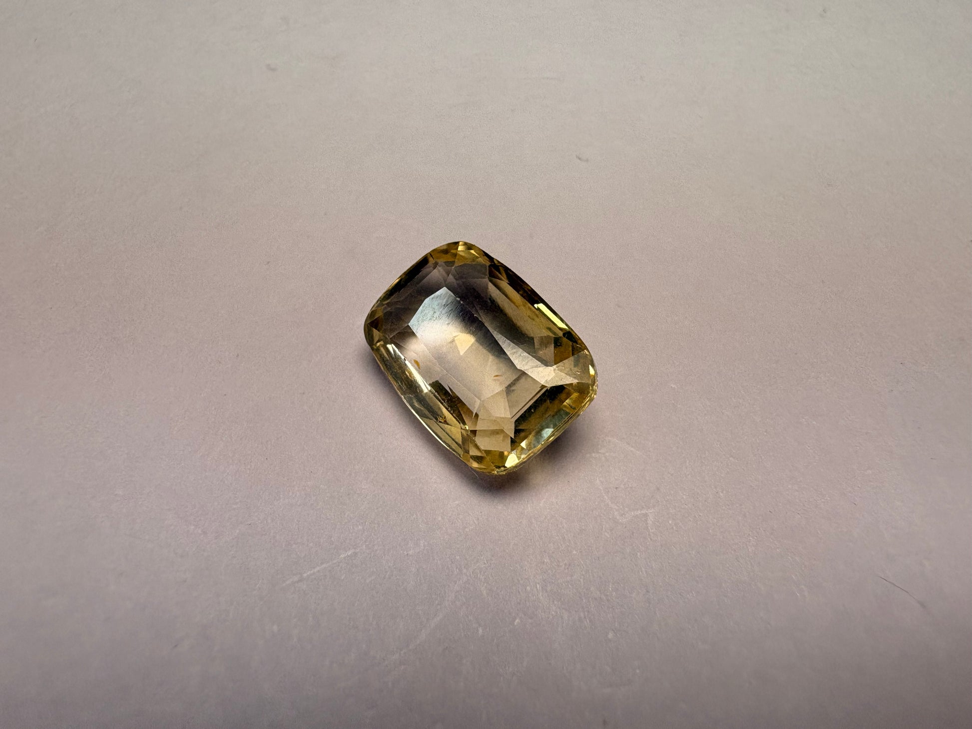Yellow Sapphire 5.22 carat YSR-226 close view