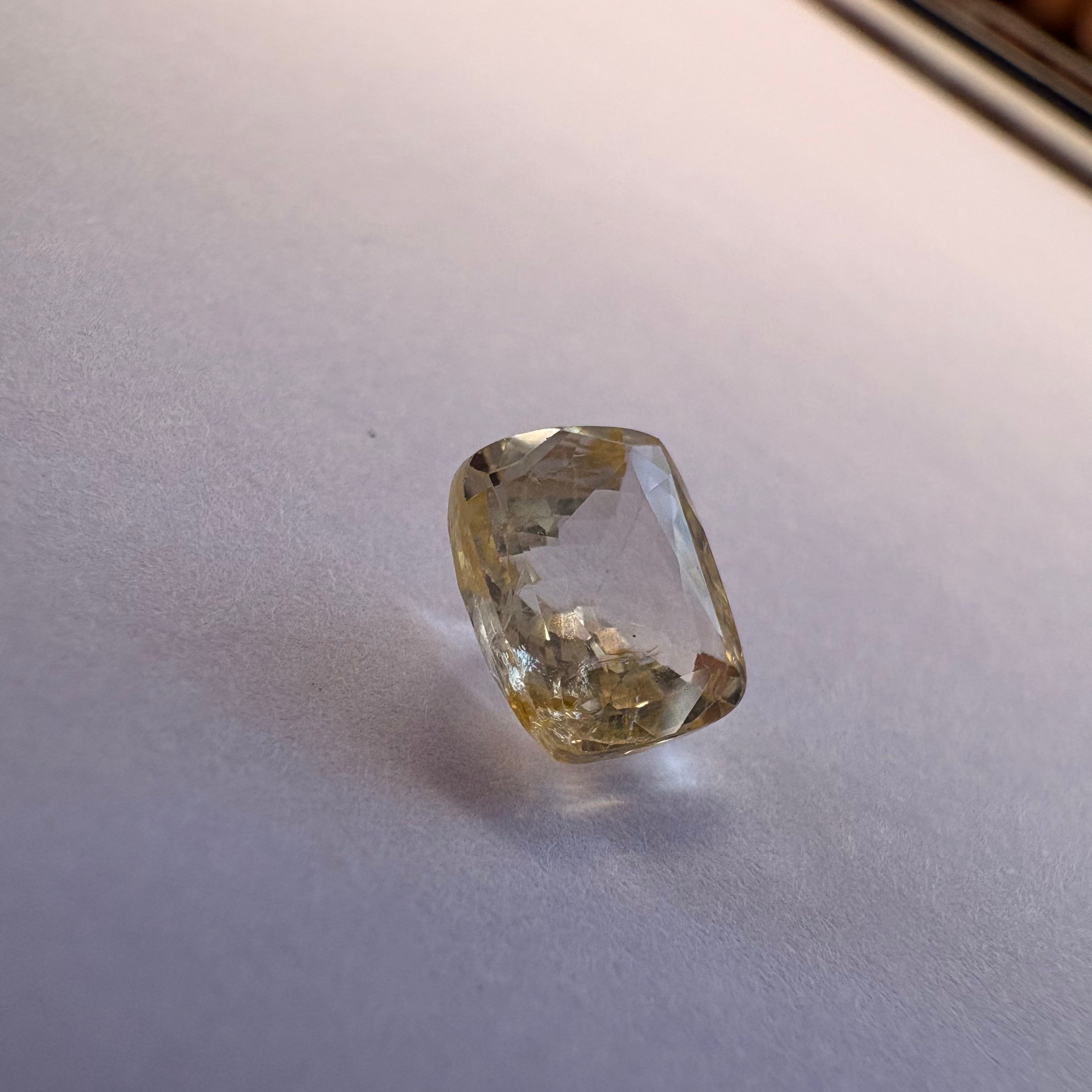 Yellow Sapphire 3.05 carat YSR-230 alternate face-up view