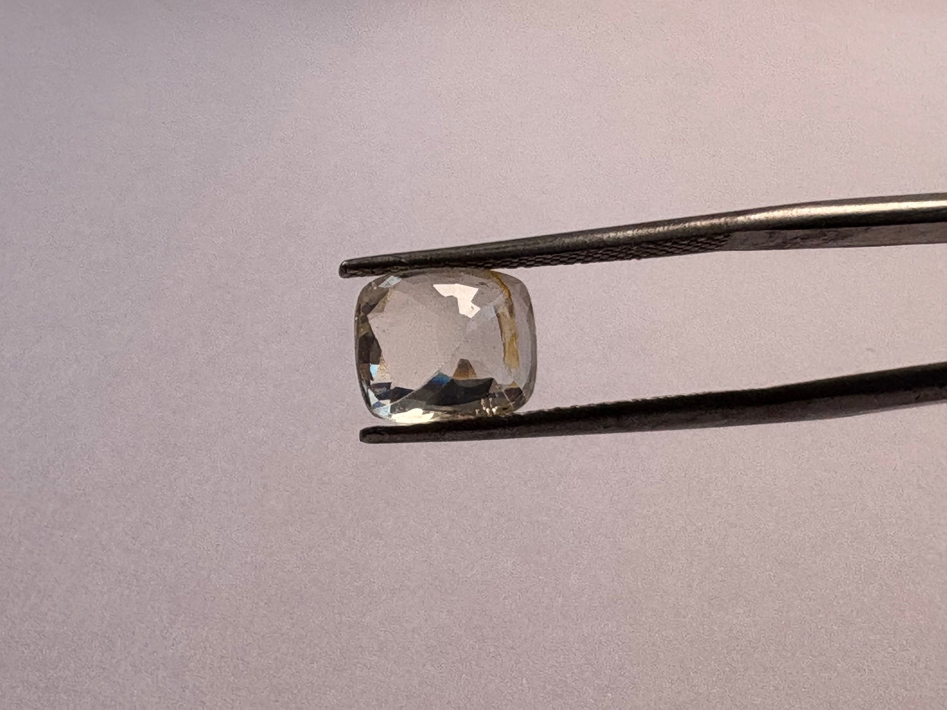 Yellow Sapphire 3.05 carat YSR-230 side view