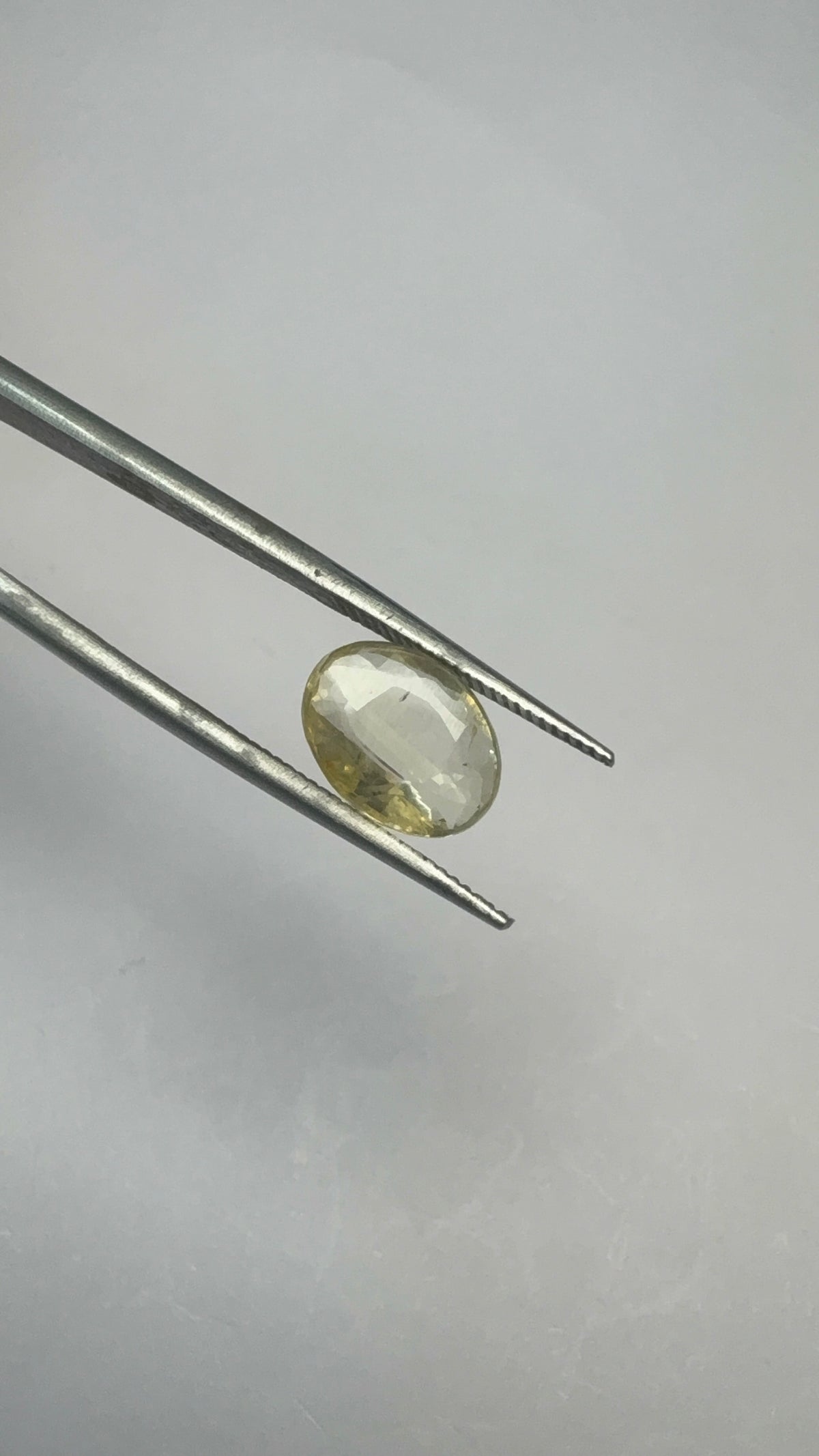 Yellow Sapphire 3.05 carat YSR-233 front view