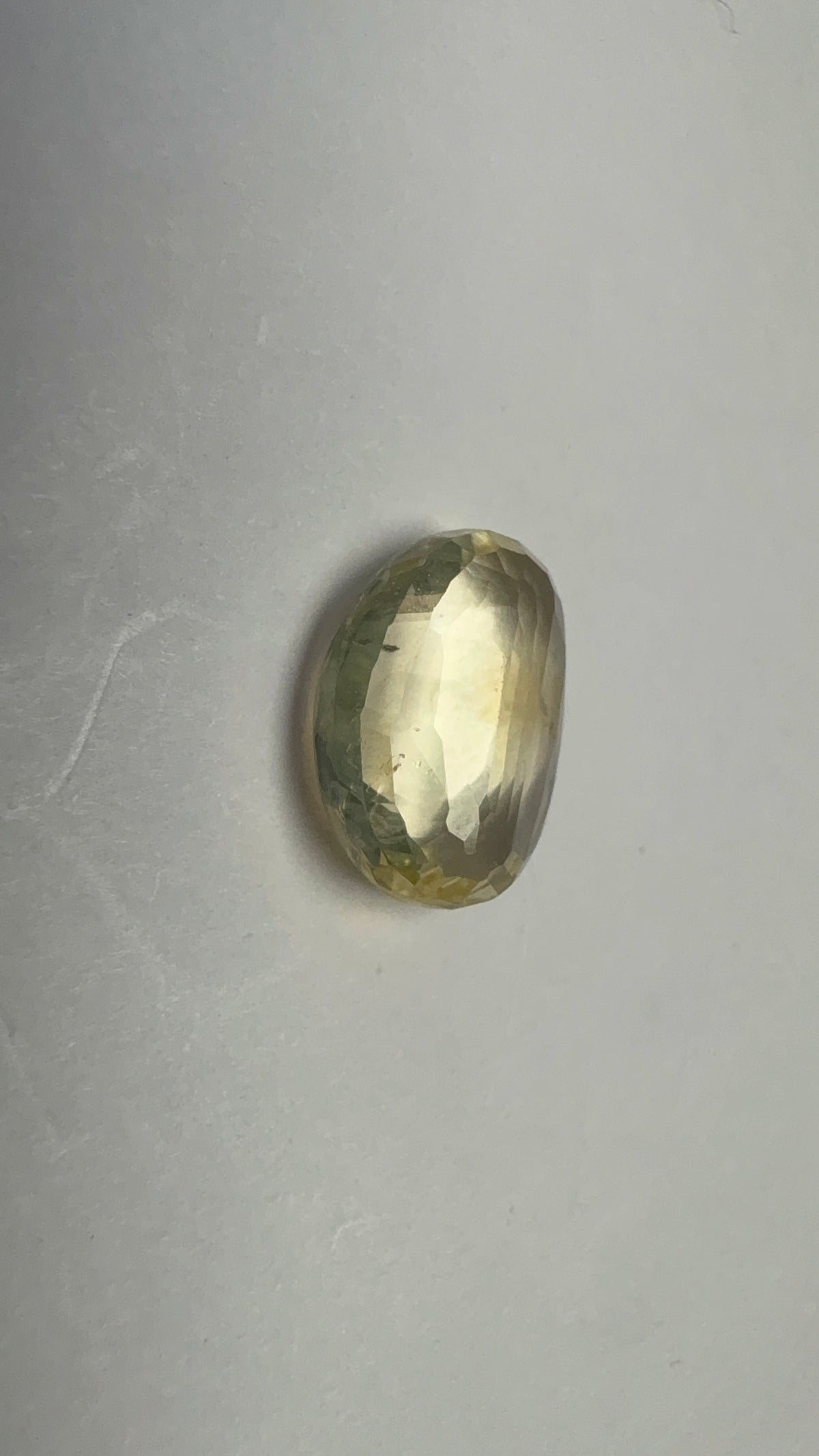 Yellow Sapphire 3.05 carat YSR-233 alternate face-up view