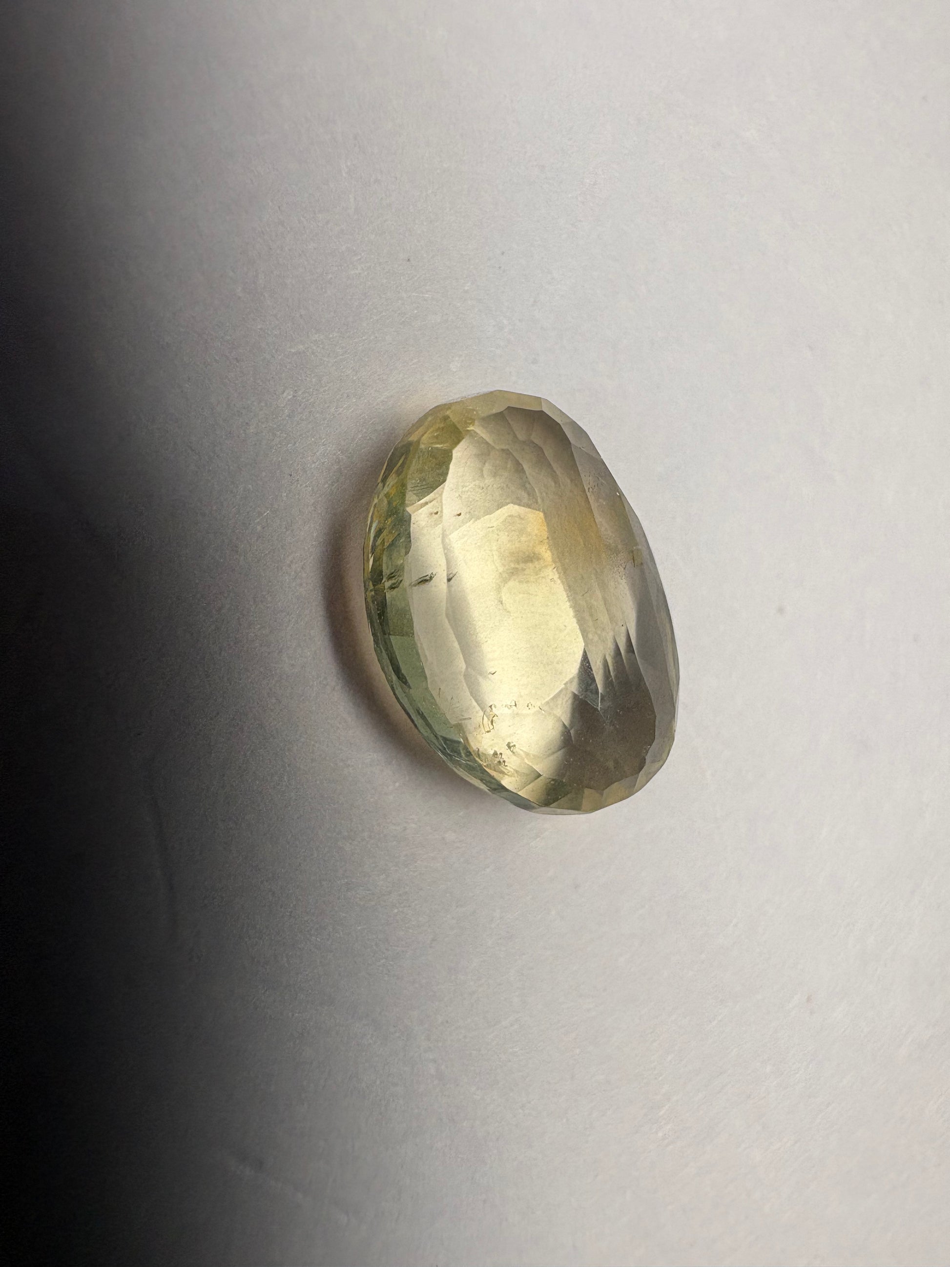 Yellow Sapphire 3.05 carat YSR-233 close view
