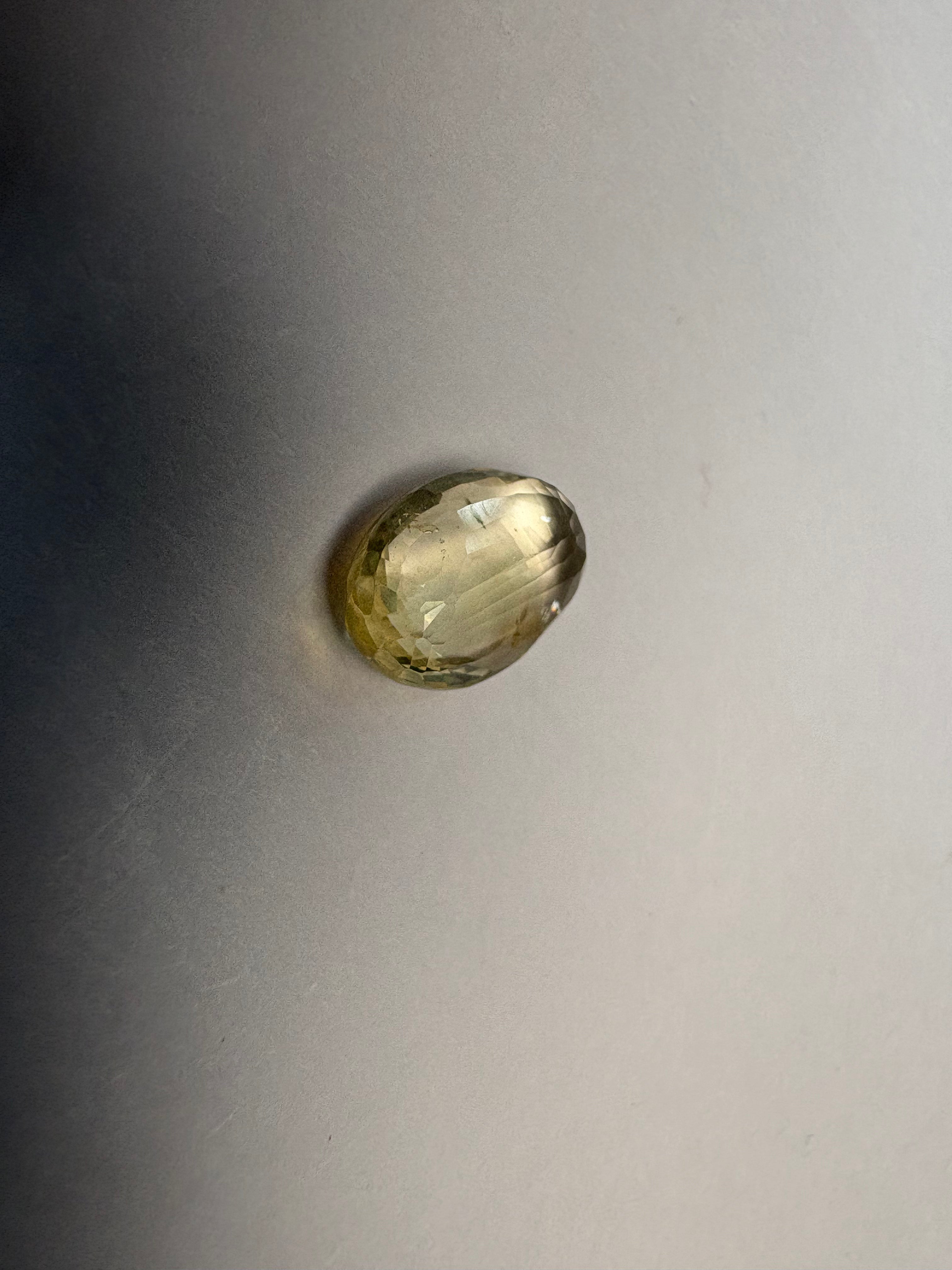 Yellow Sapphire 3.05 carat YSR-233 angled view