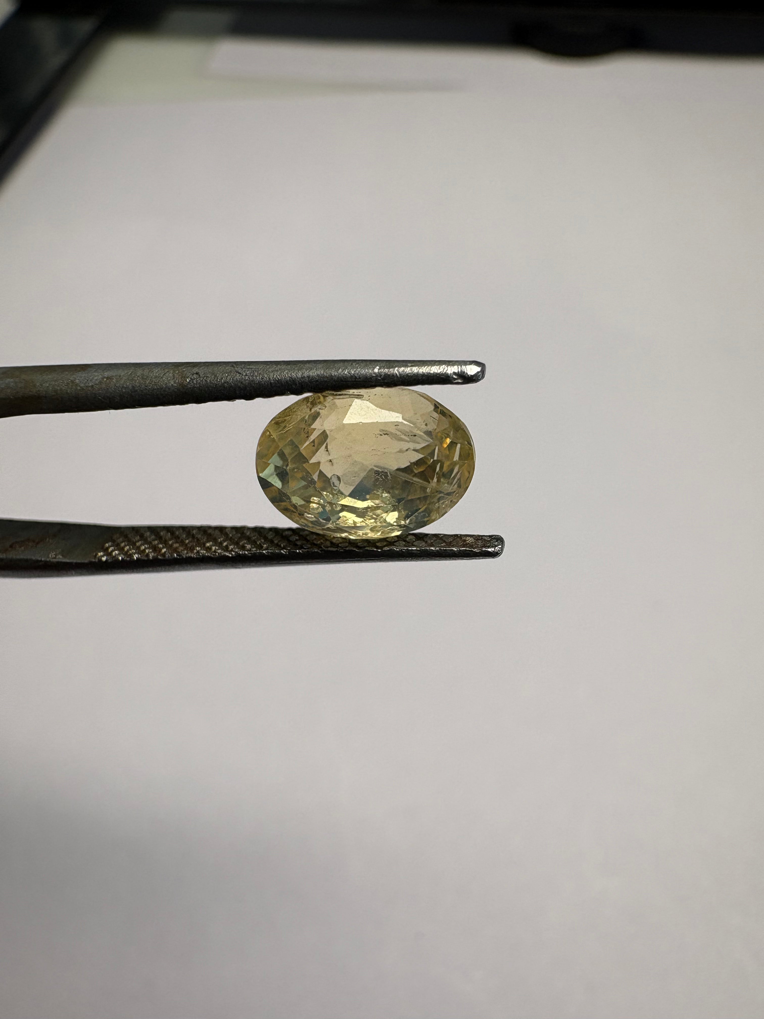 Yellow Sapphire 3.34 carat YSR-236 front view