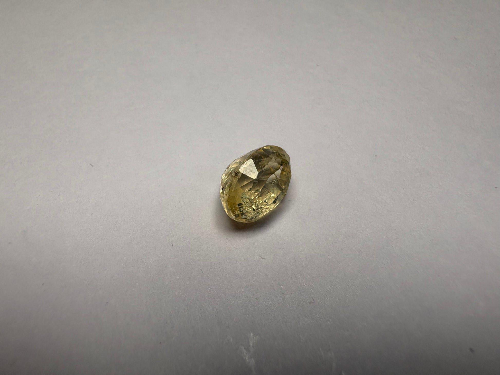 Yellow Sapphire 3.34 carat YSR-236 angled view