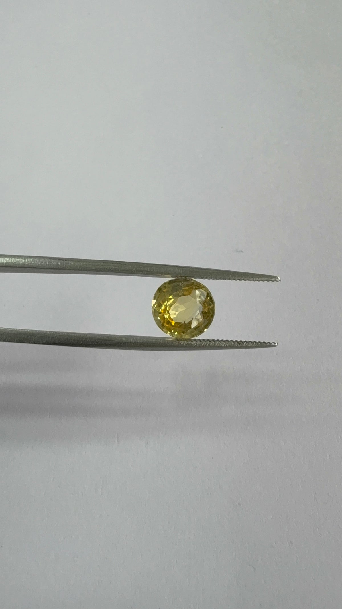 Yellow Sapphire 3.10 carat YSR-238 front view