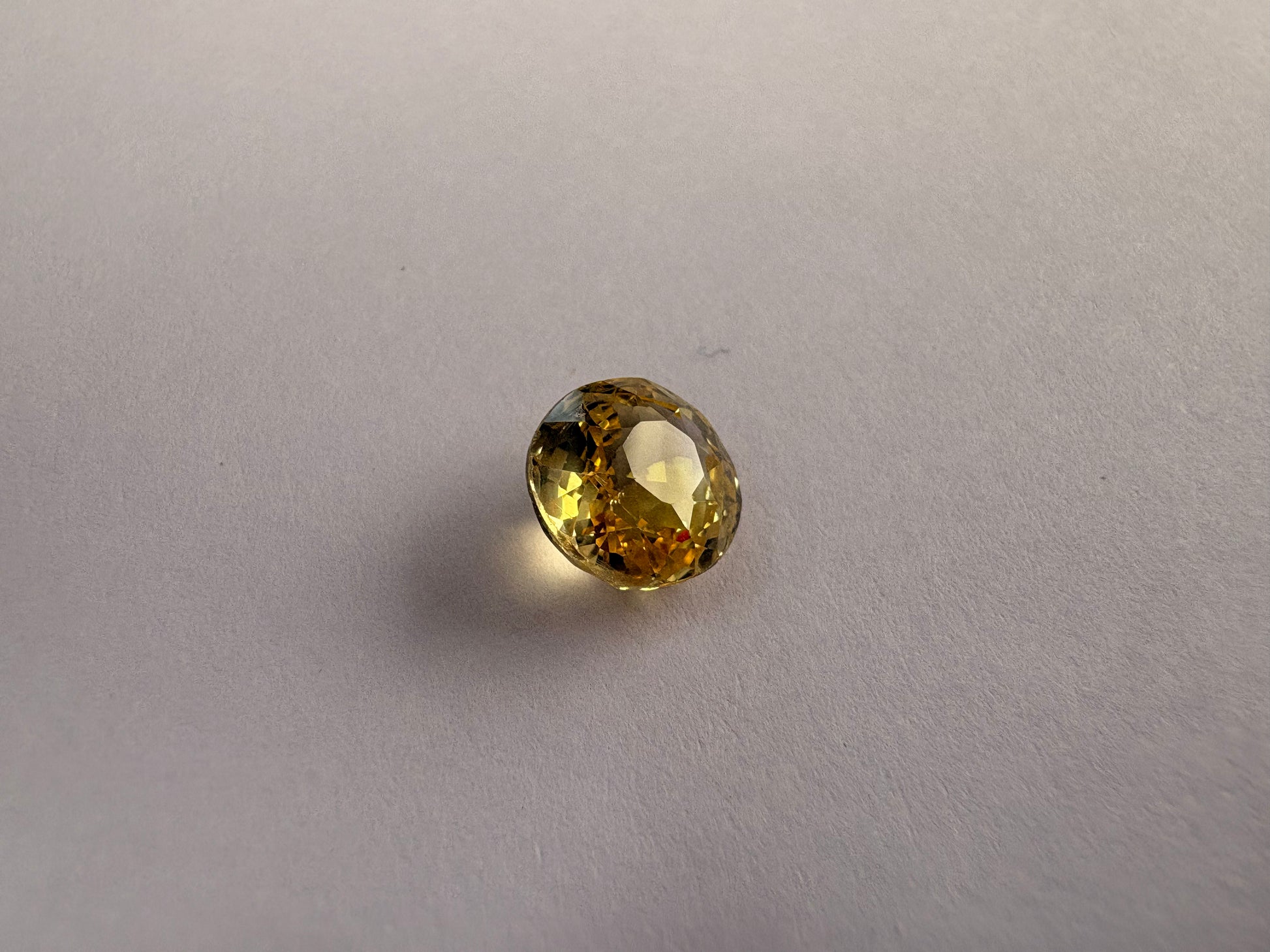 Yellow Sapphire 3.10 carat YSR-238 angled view