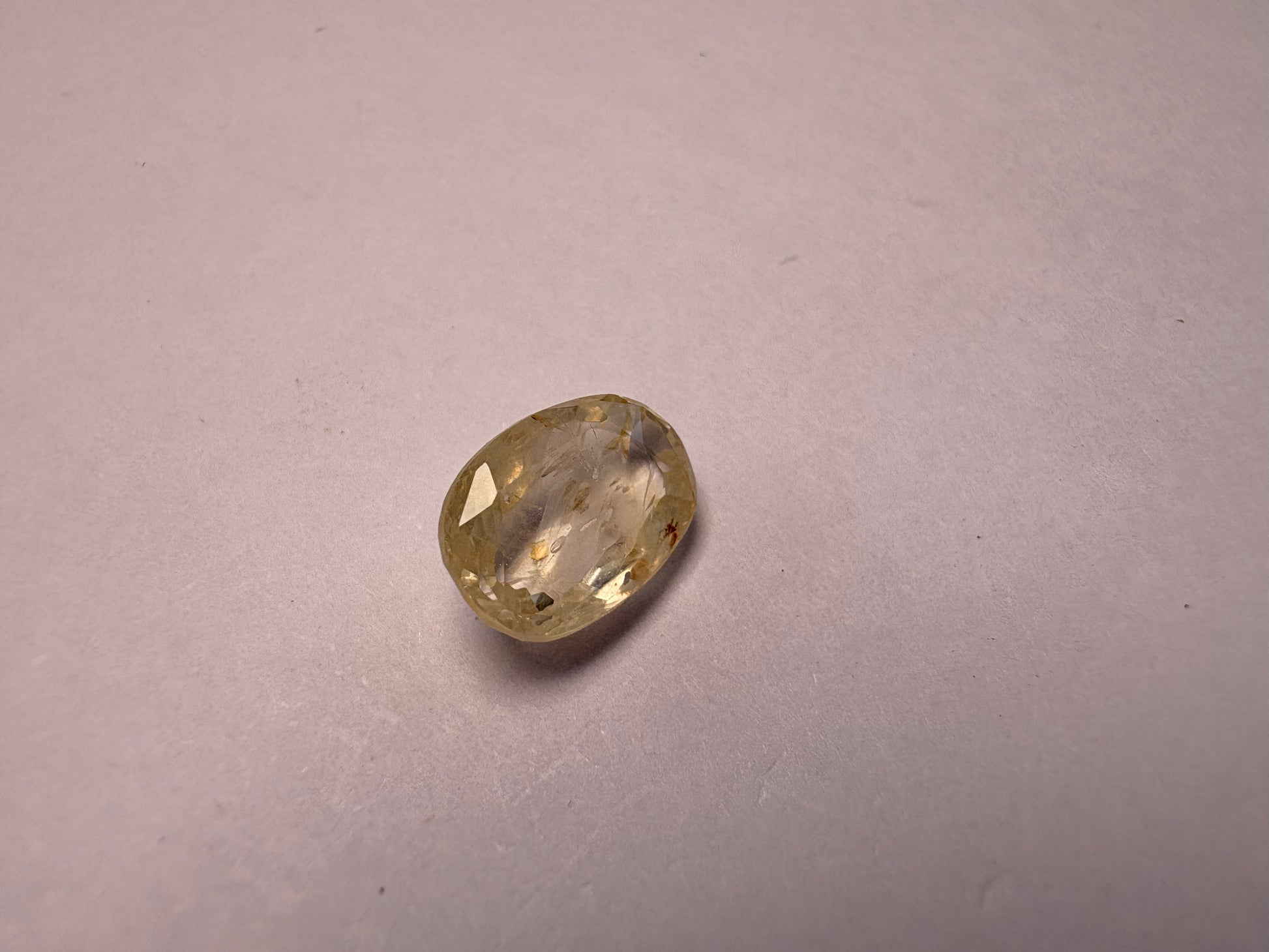 Yellow Sapphire 3.70 carat YSR-242 close view
