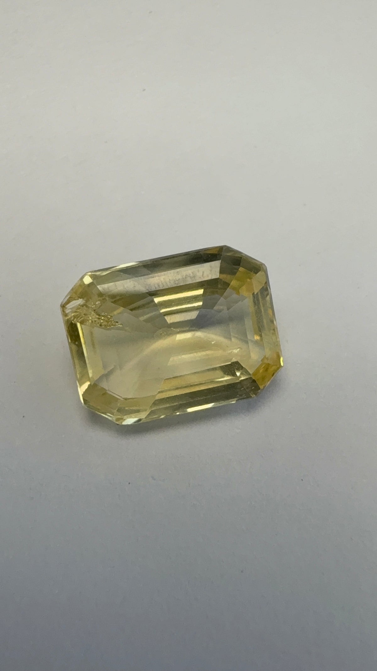 Yellow Sapphire 5.63 carat YSR-244 face-up view