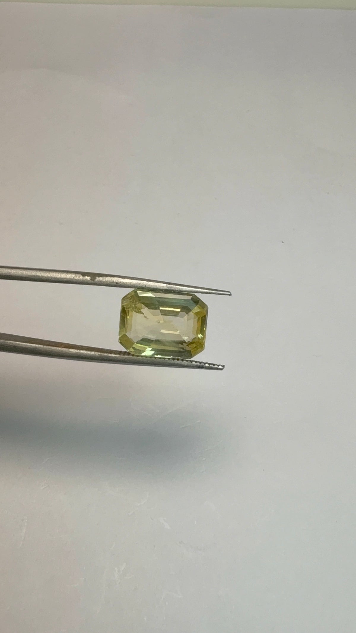 Yellow Sapphire 5.14 carat YSR-245 front view