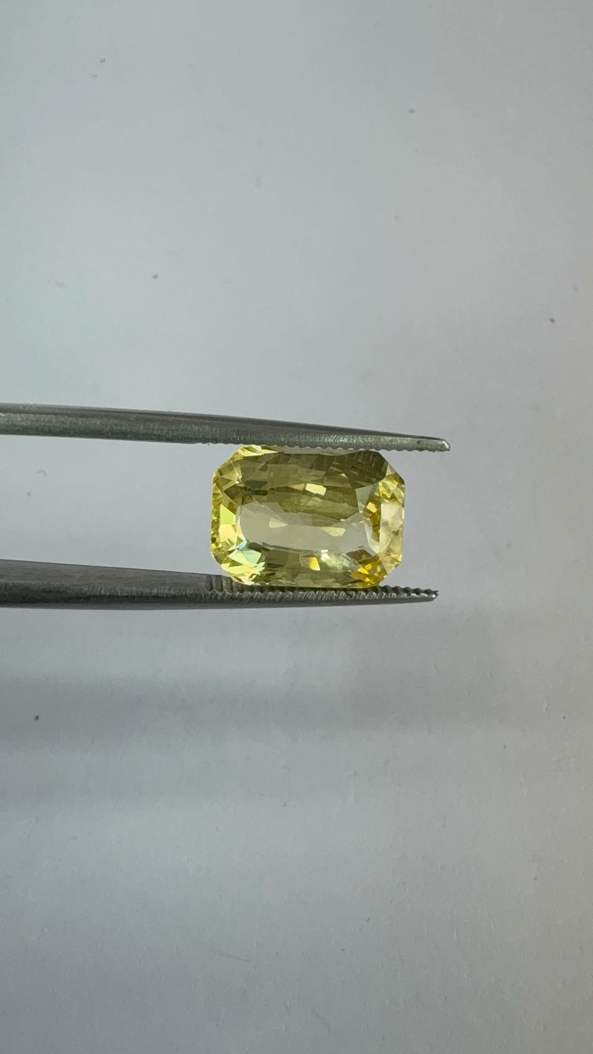 Yellow Sapphire 5.03 carat YSR-247 front view