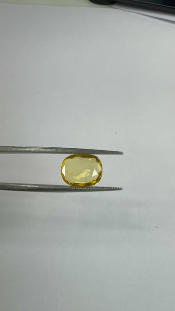 Yellow Sapphire 4.10 carat YSR-254 front view
