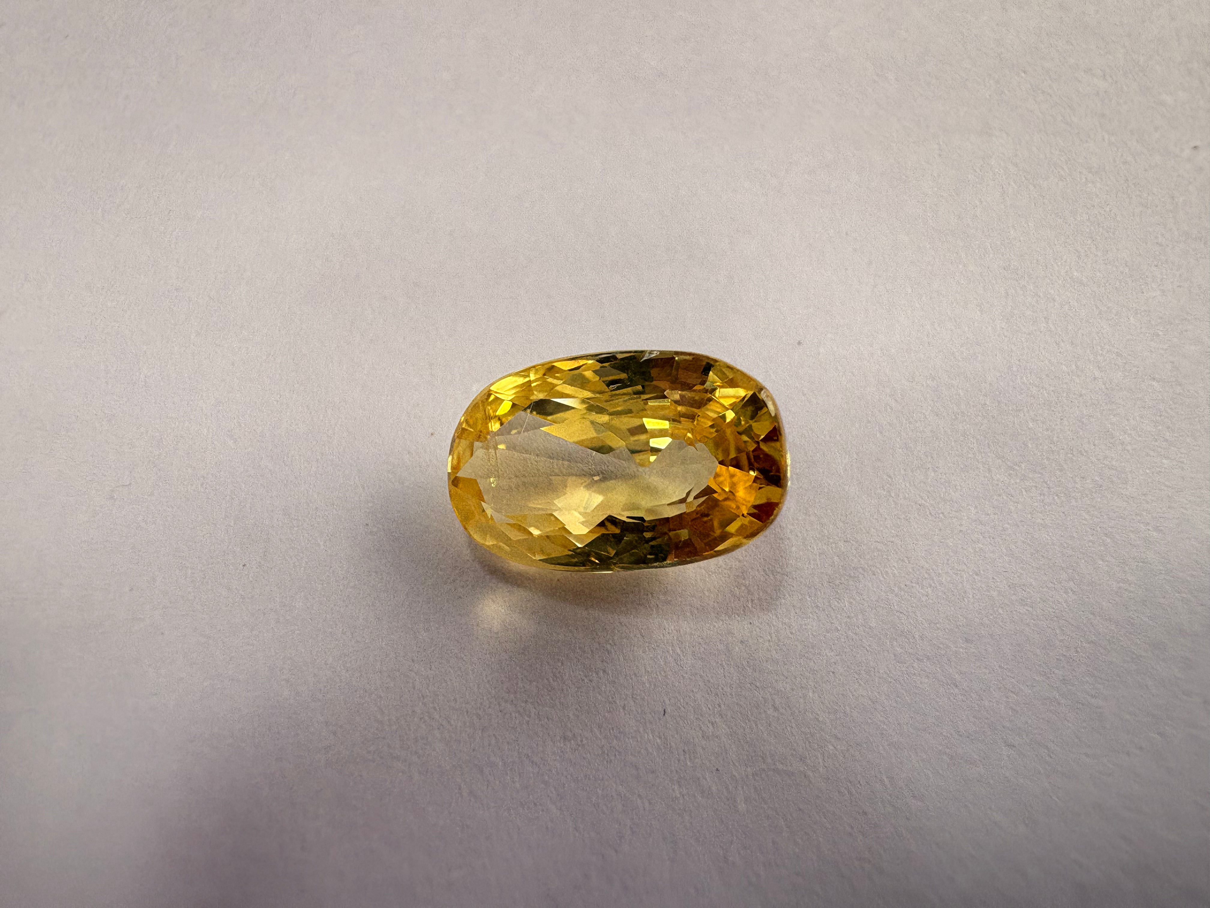 Yellow Sapphire 4.05 carat YSR-255 angled view