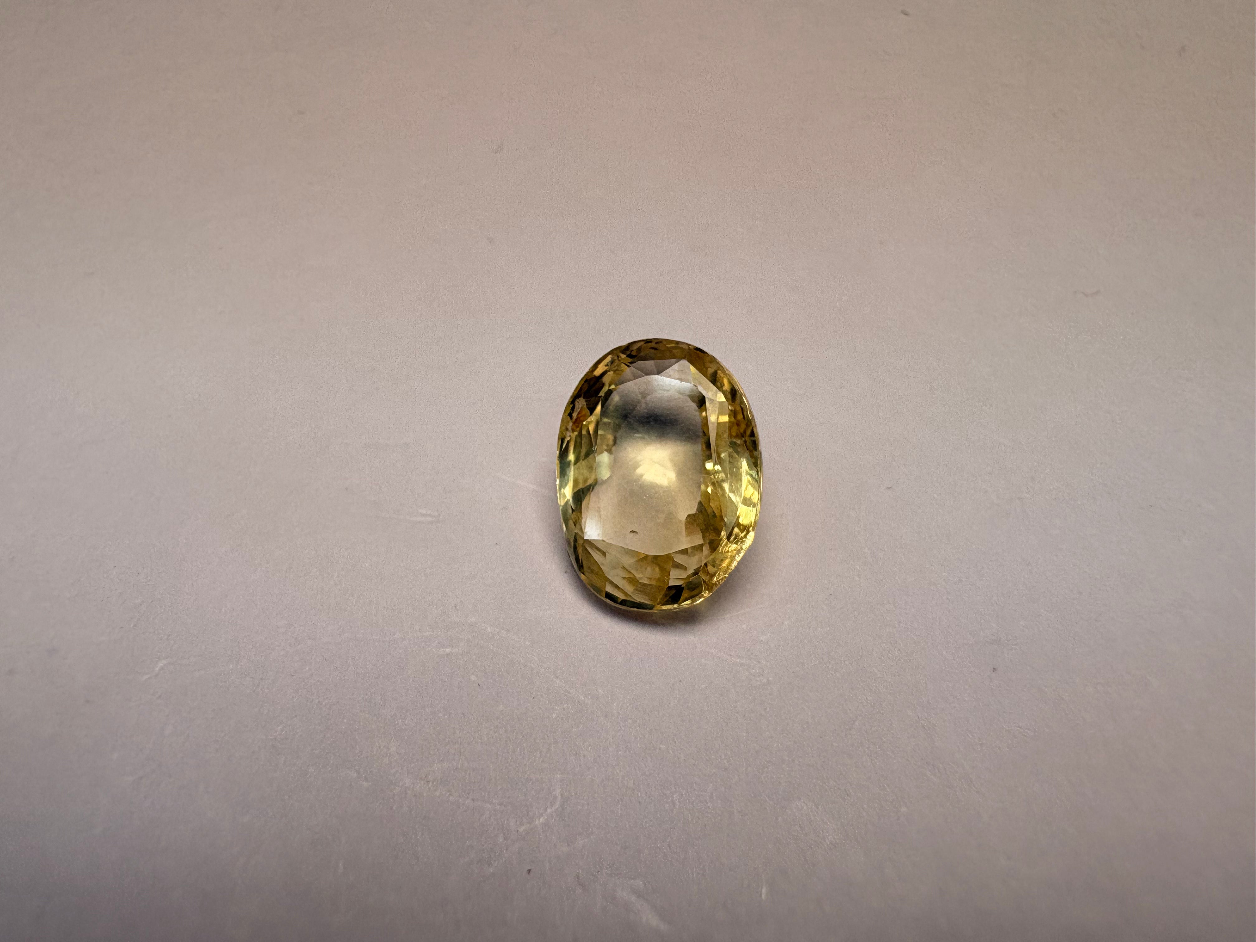 Yellow Sapphire 5.53 carat YSR-256 alternate face-up view