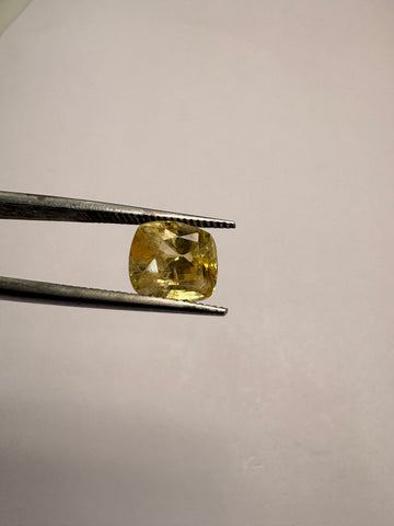 Yellow Sapphire 4.10 carat YSR-259 front view