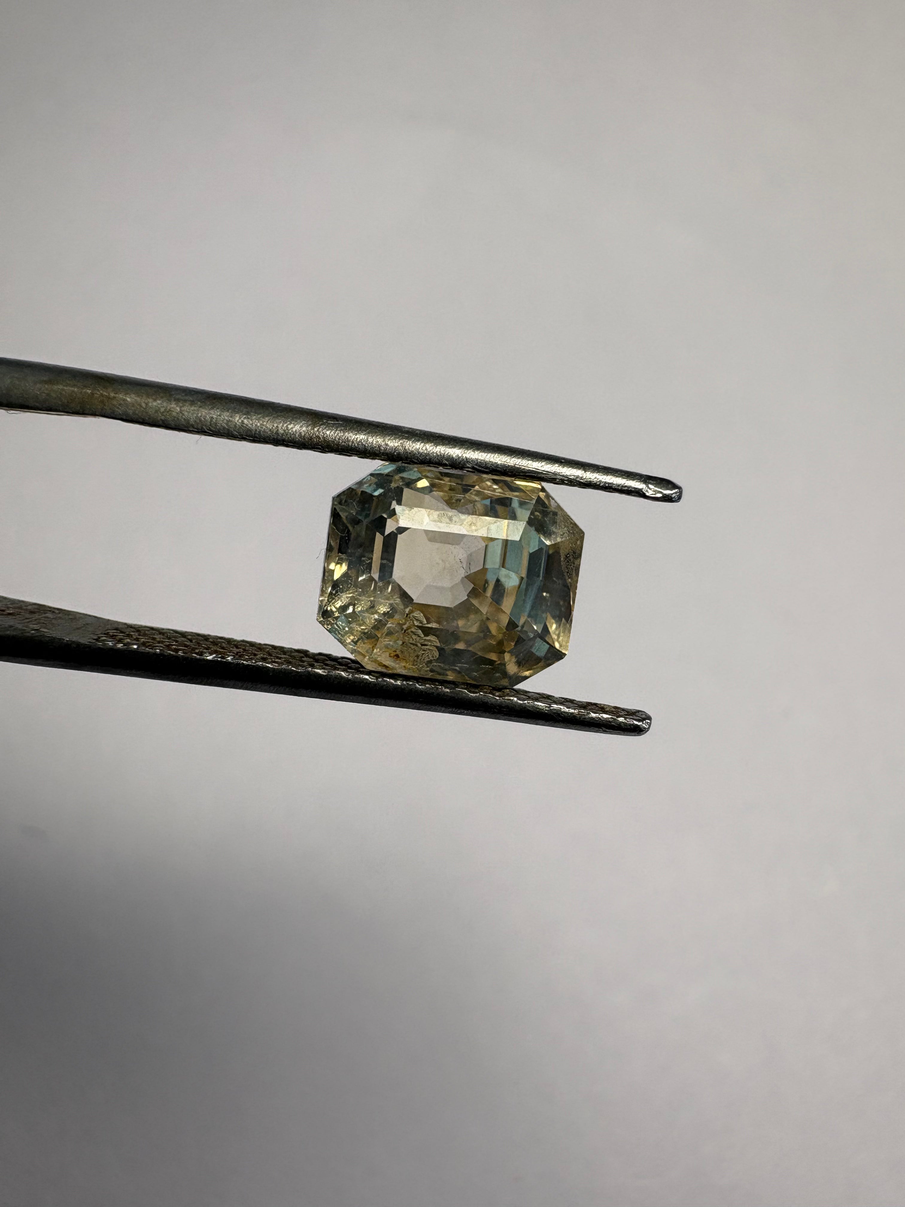 Yellow Sapphire 3.55 carat YSR-263 front view
