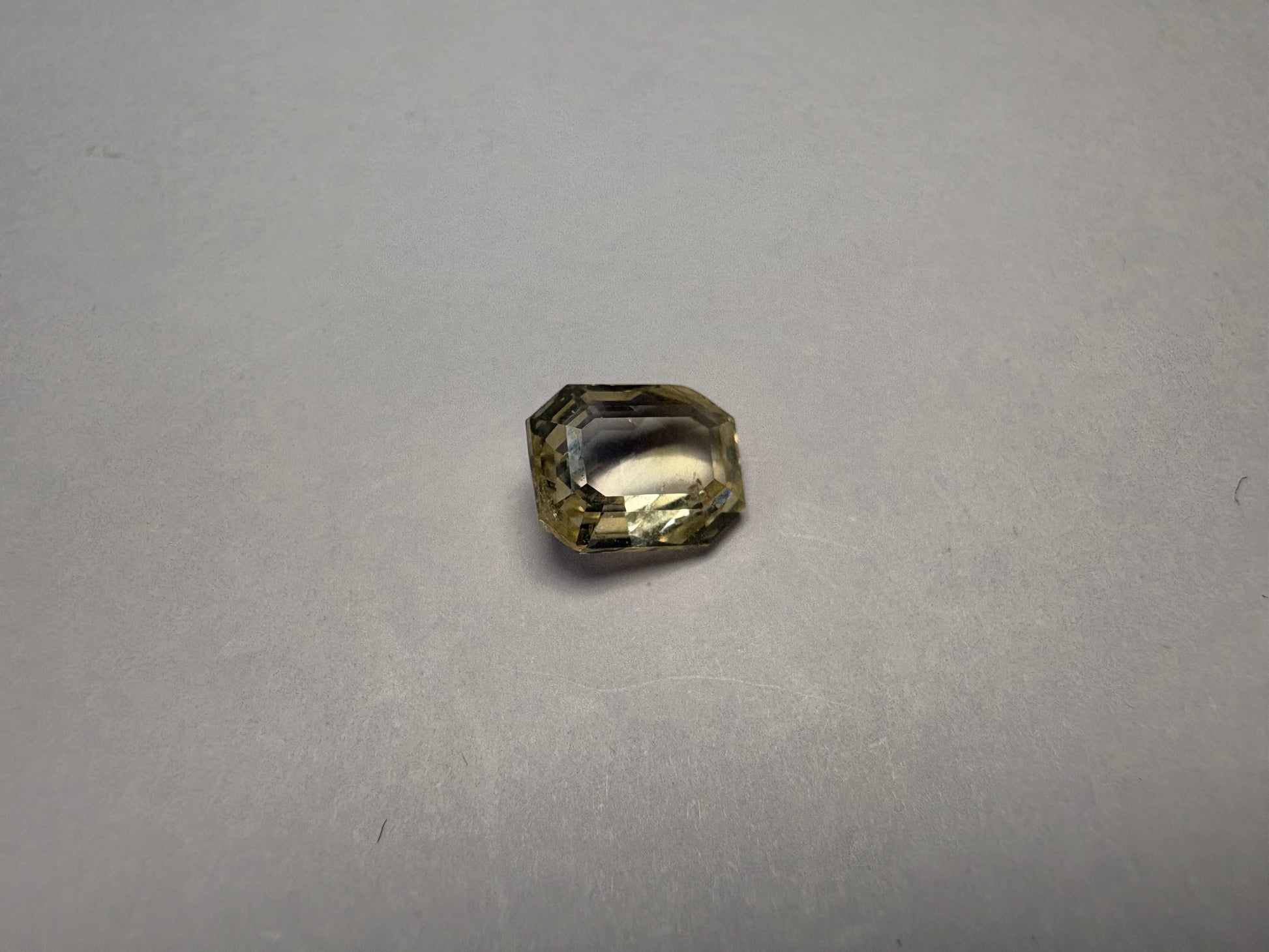 Yellow Sapphire 3.07 carat YSR-264 alternate face-up view