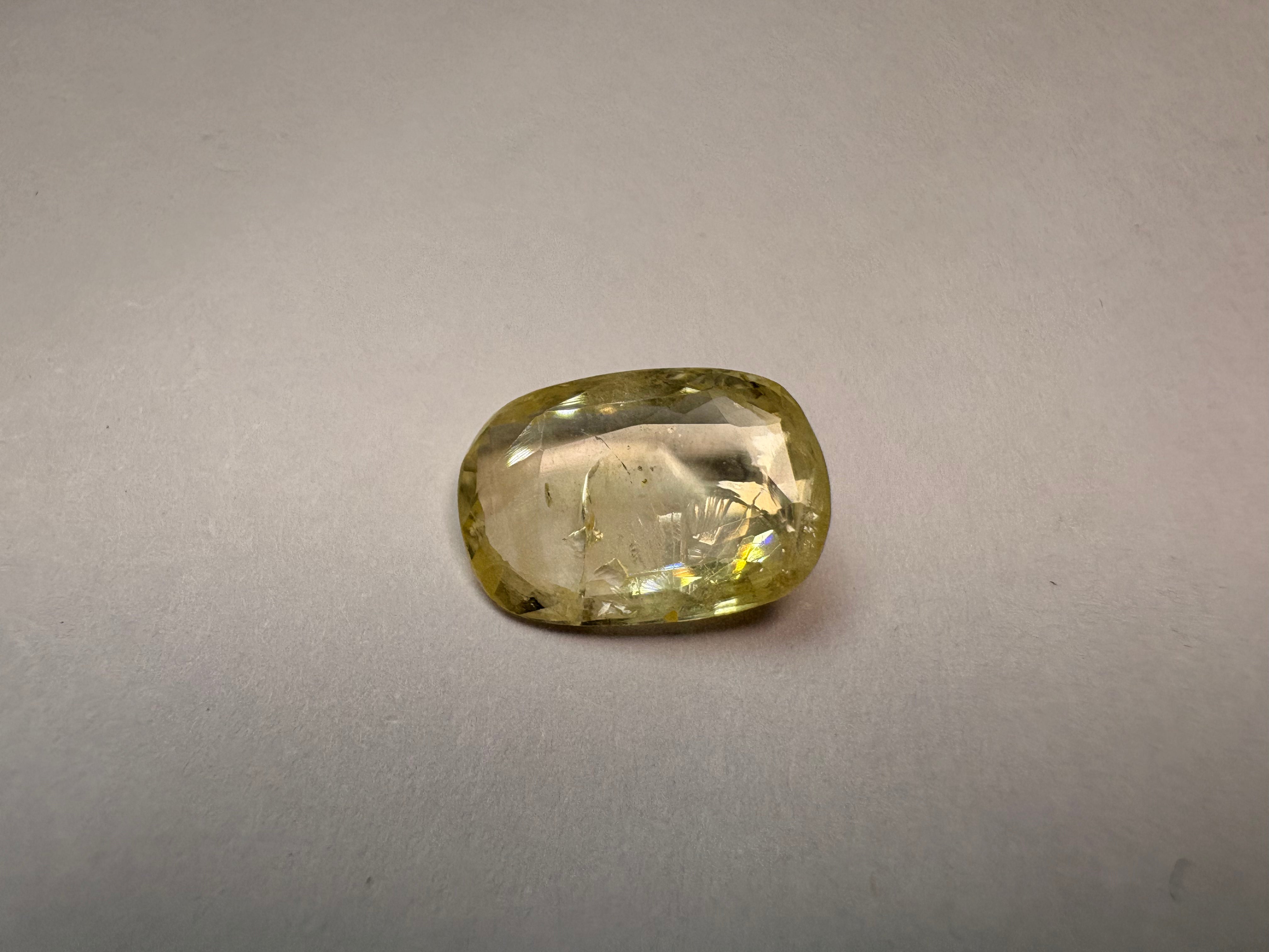 Yellow Sapphire 5.00 carat YSR-267 front view